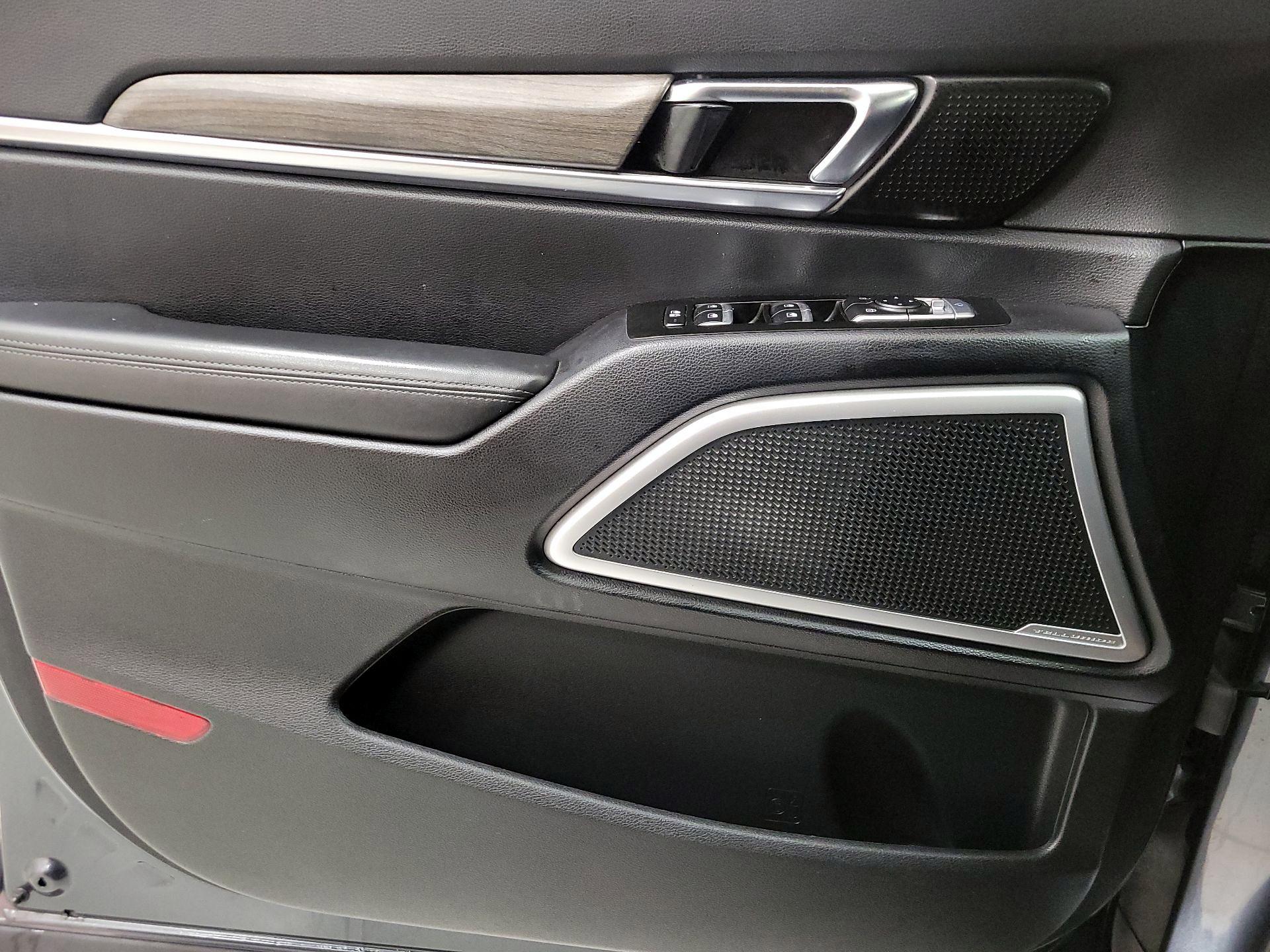 Thumbnail: 2021 Kia Telluride - 12