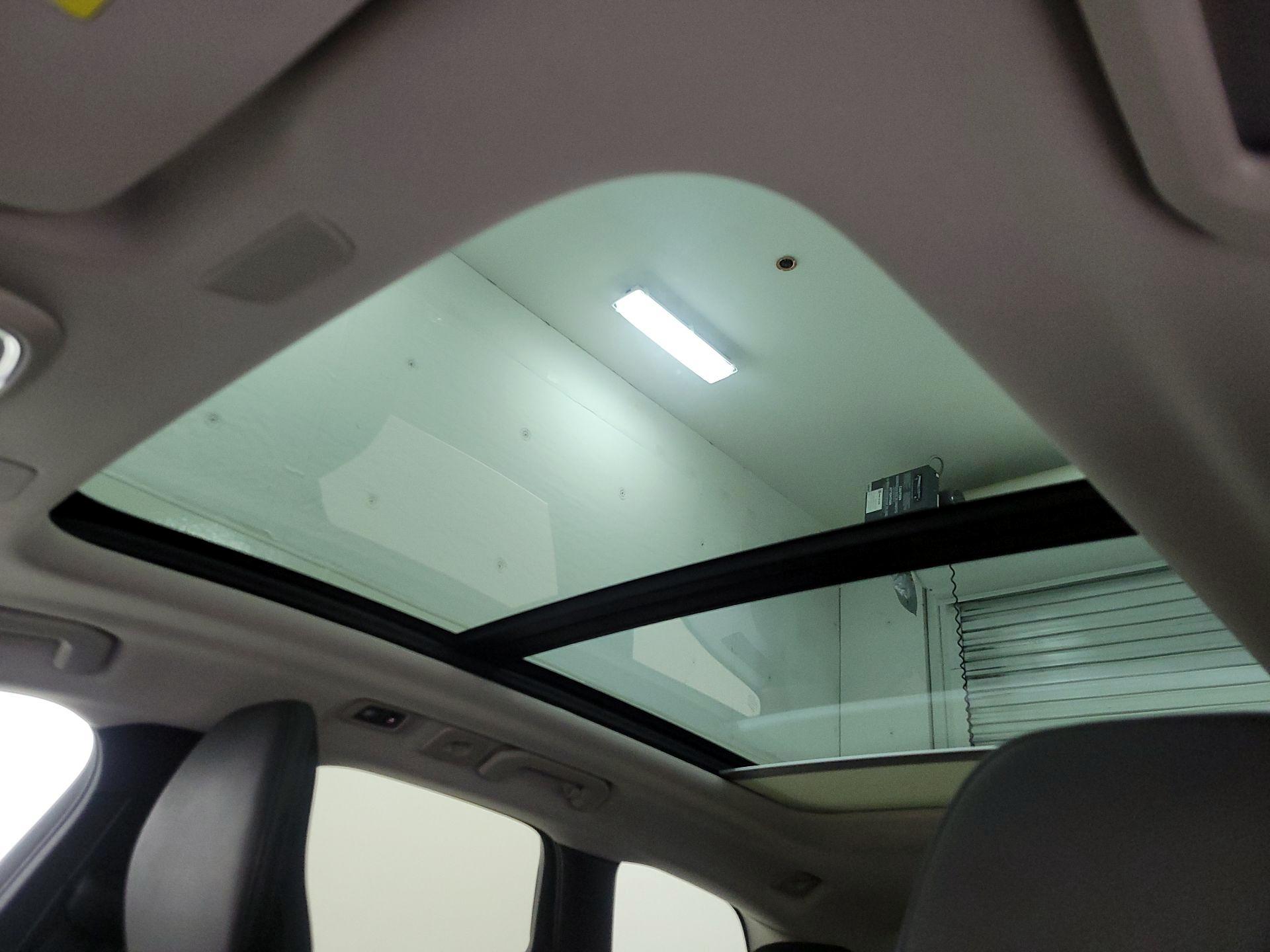 Thumbnail: 2021 Volvo XC60 - 18