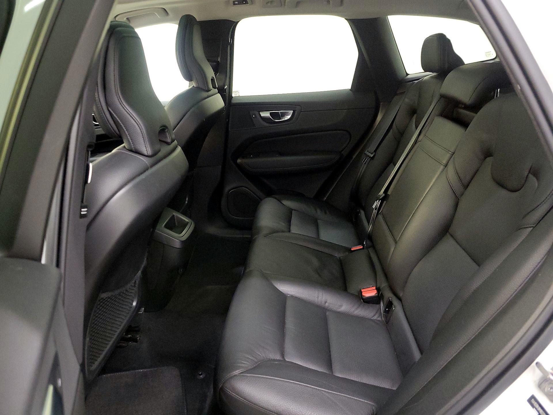 Thumbnail: 2021 Volvo XC60 - 19