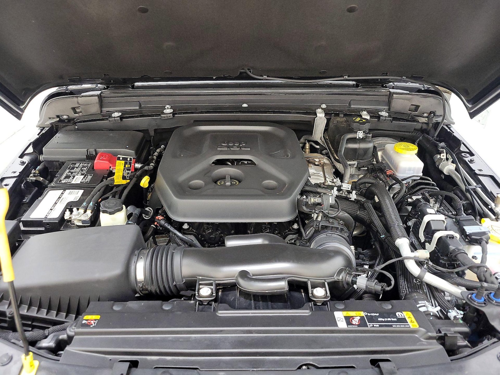 2023 Jeep Wrangler 4-Door Sahara - Photo 23