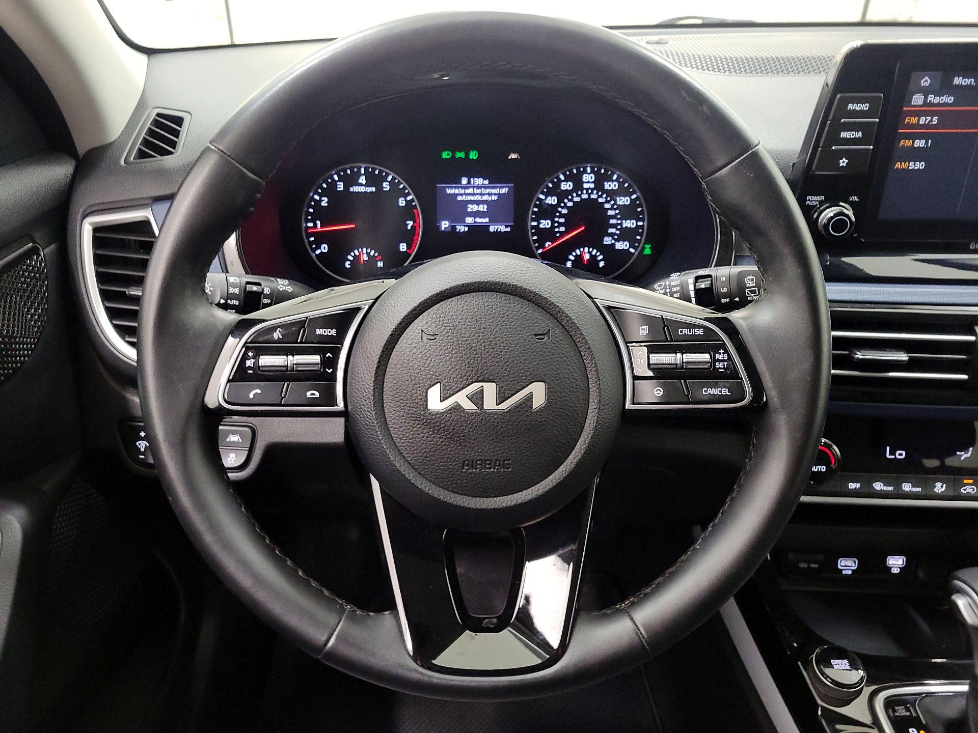 Thumbnail: 2023 Kia Seltos - 10