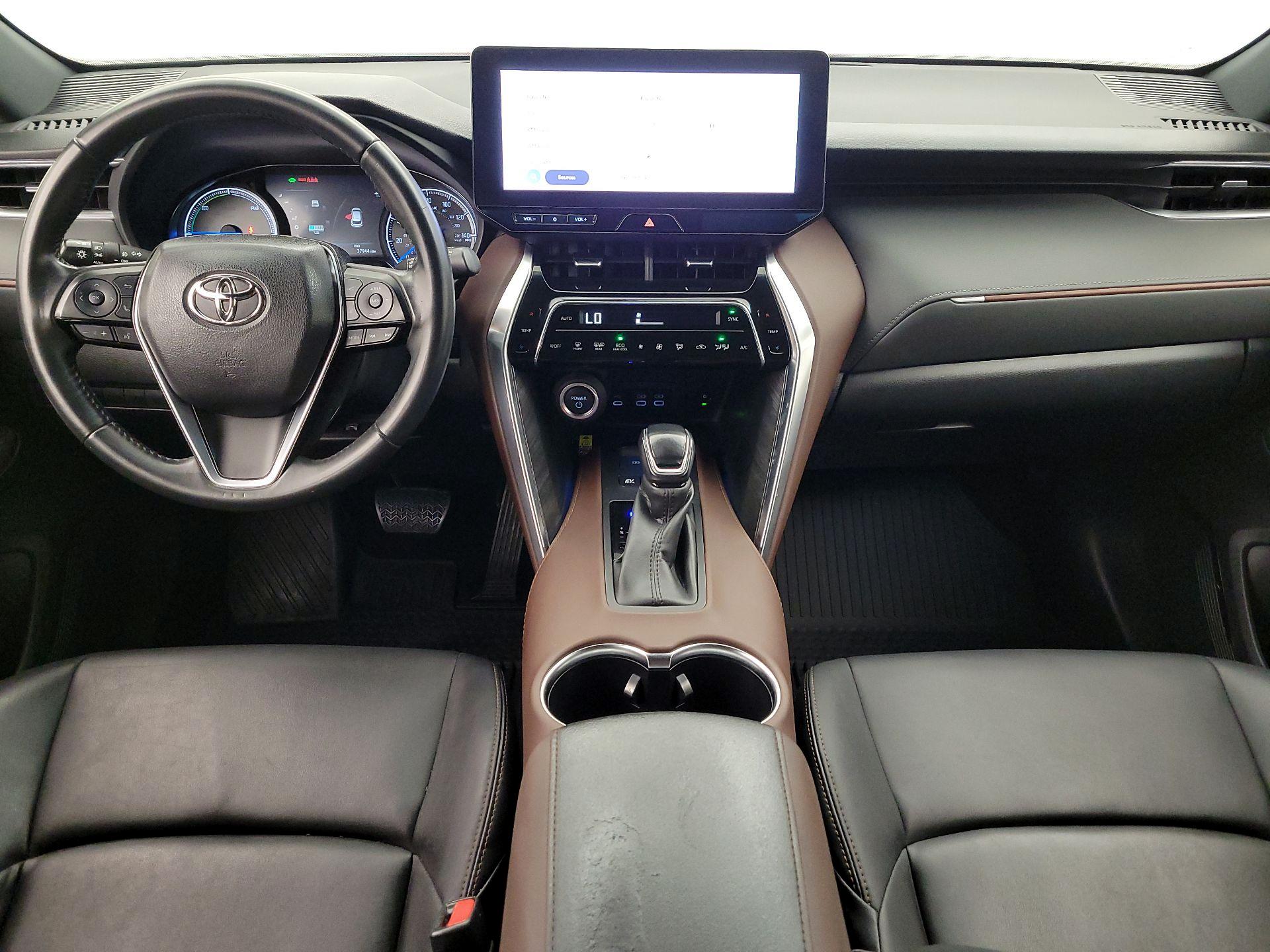 Thumbnail: 2023 Toyota Venza - 9