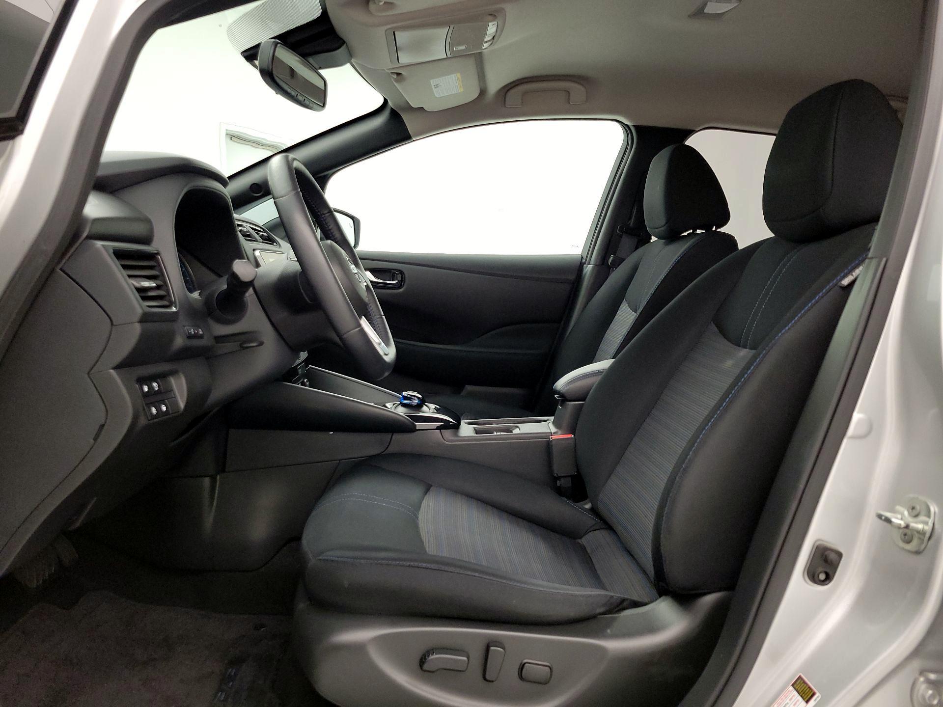 Thumbnail: 2022 Nissan Leaf - 11