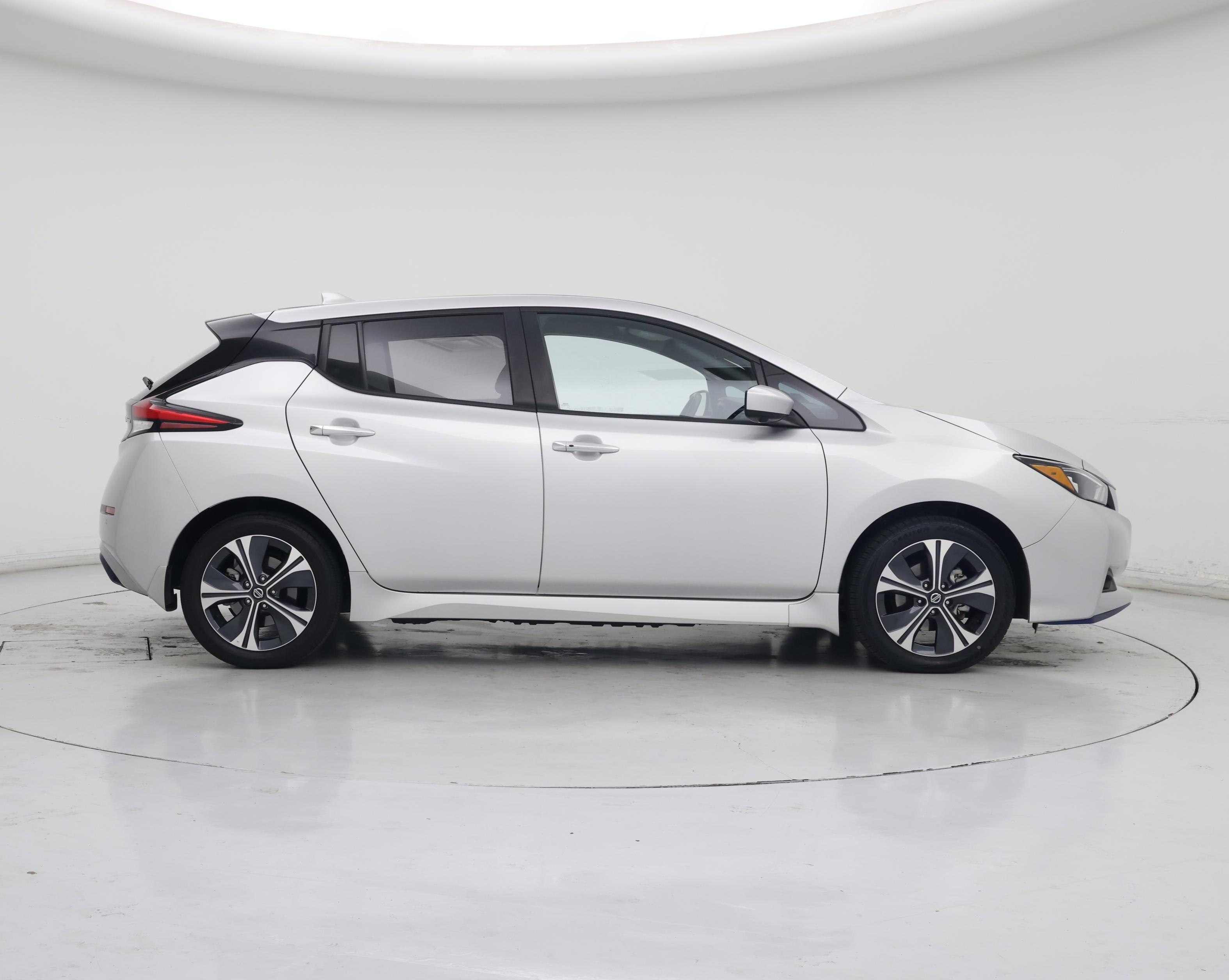 Thumbnail: 2022 Nissan Leaf - 7