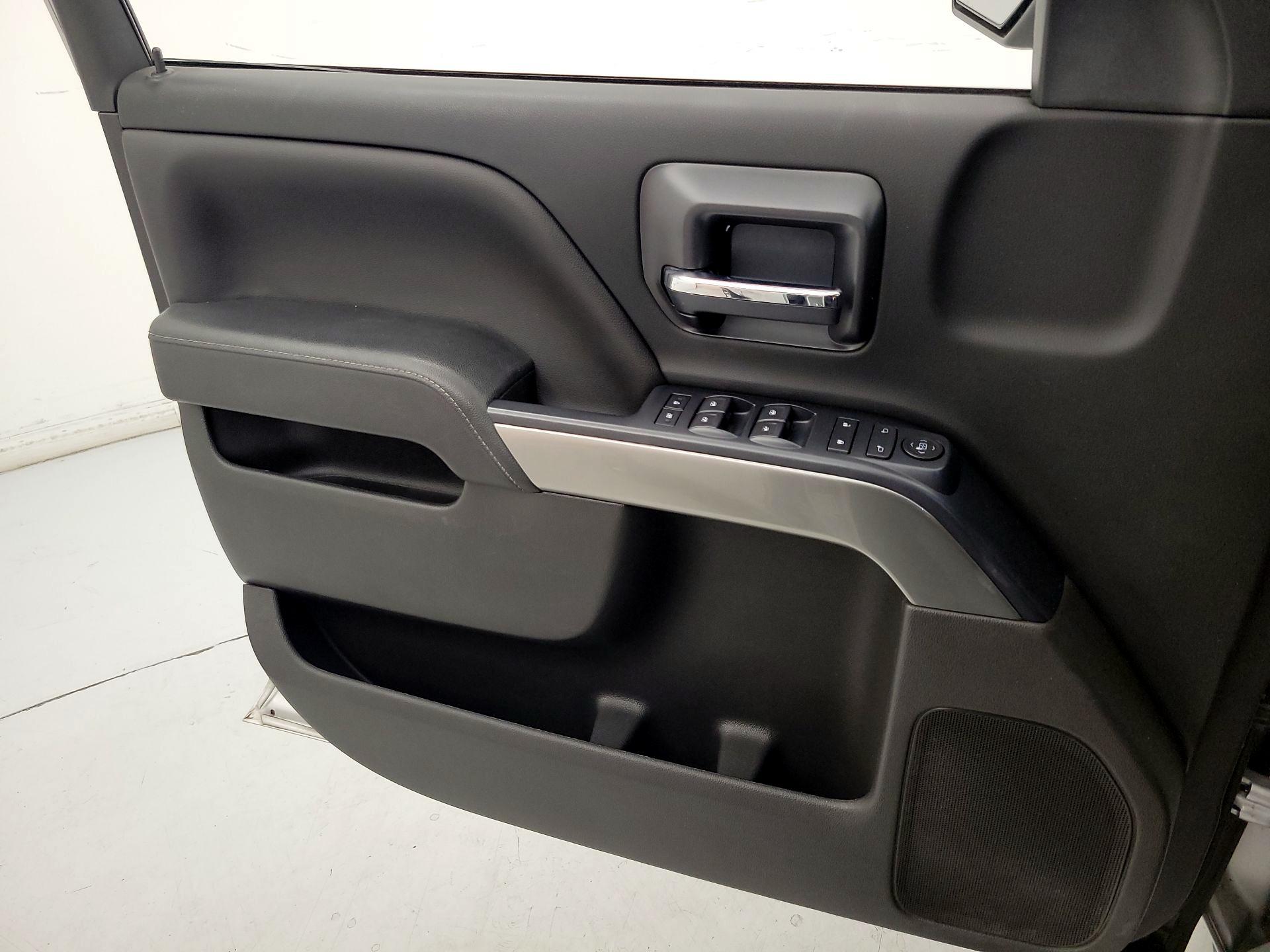 Thumbnail: 2018 Chevrolet Silverado 1500 - 12