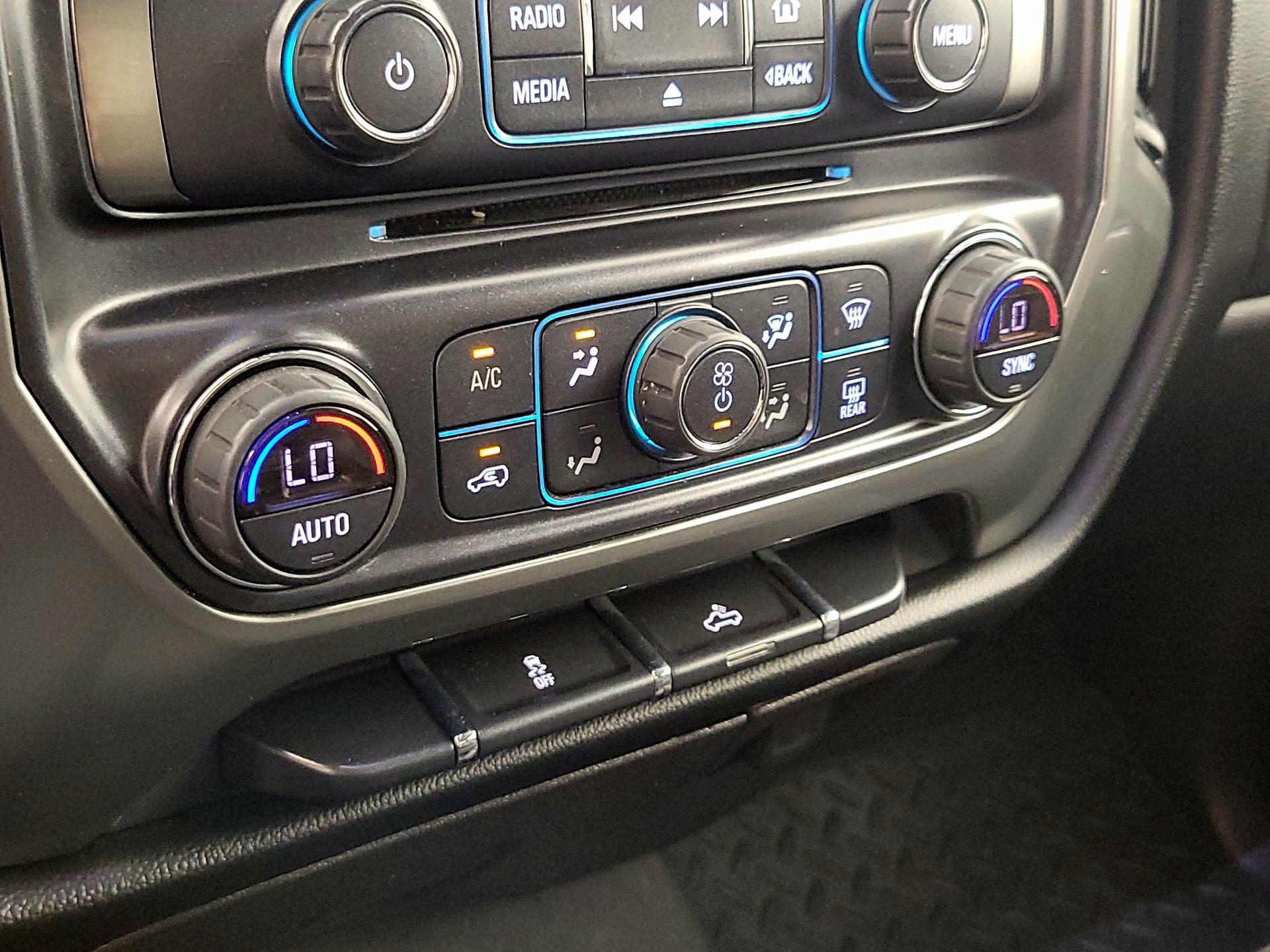 Thumbnail: 2018 Chevrolet Silverado 1500 - 16