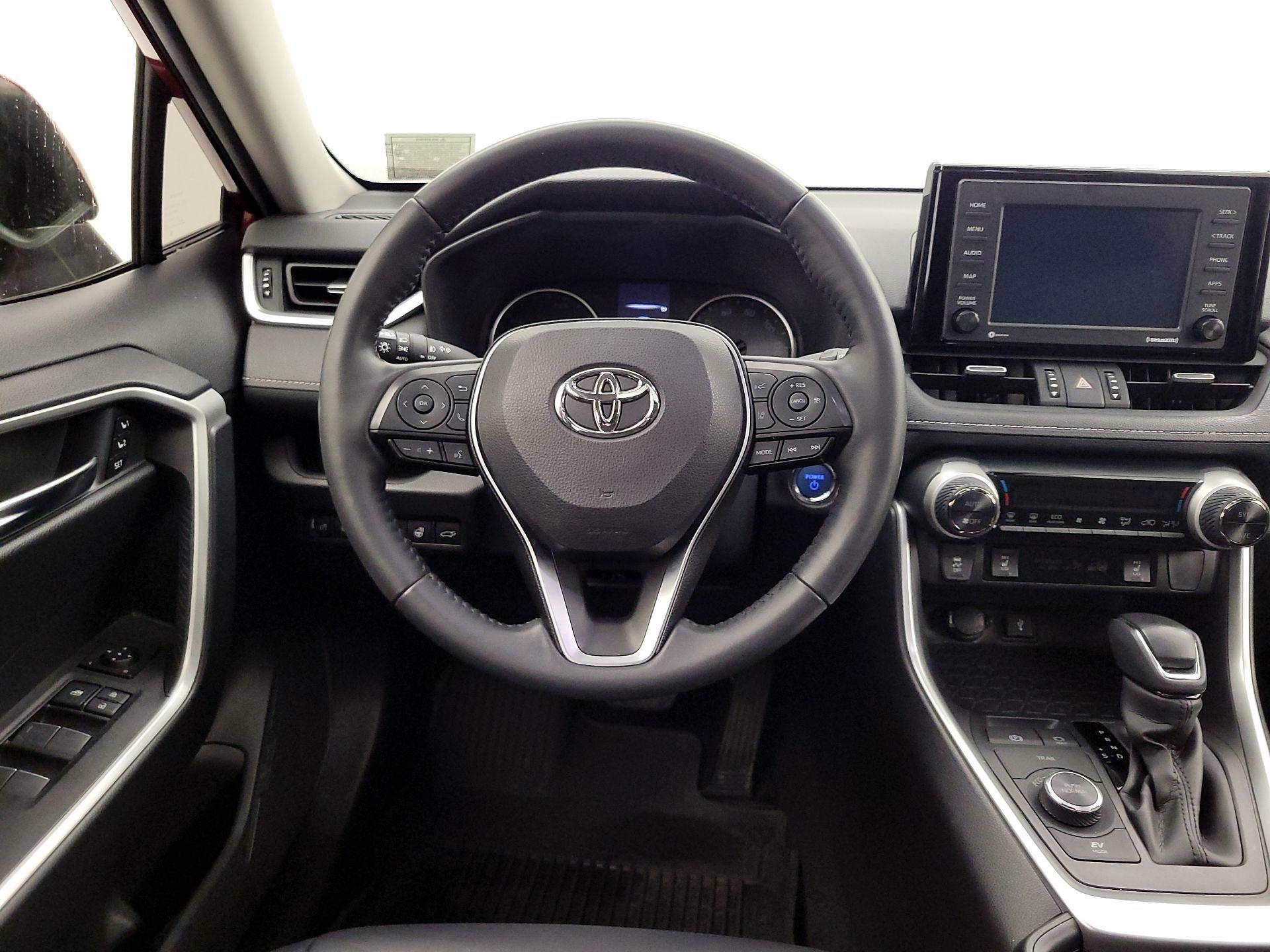 Thumbnail: 2022 Toyota RAV4 - 10