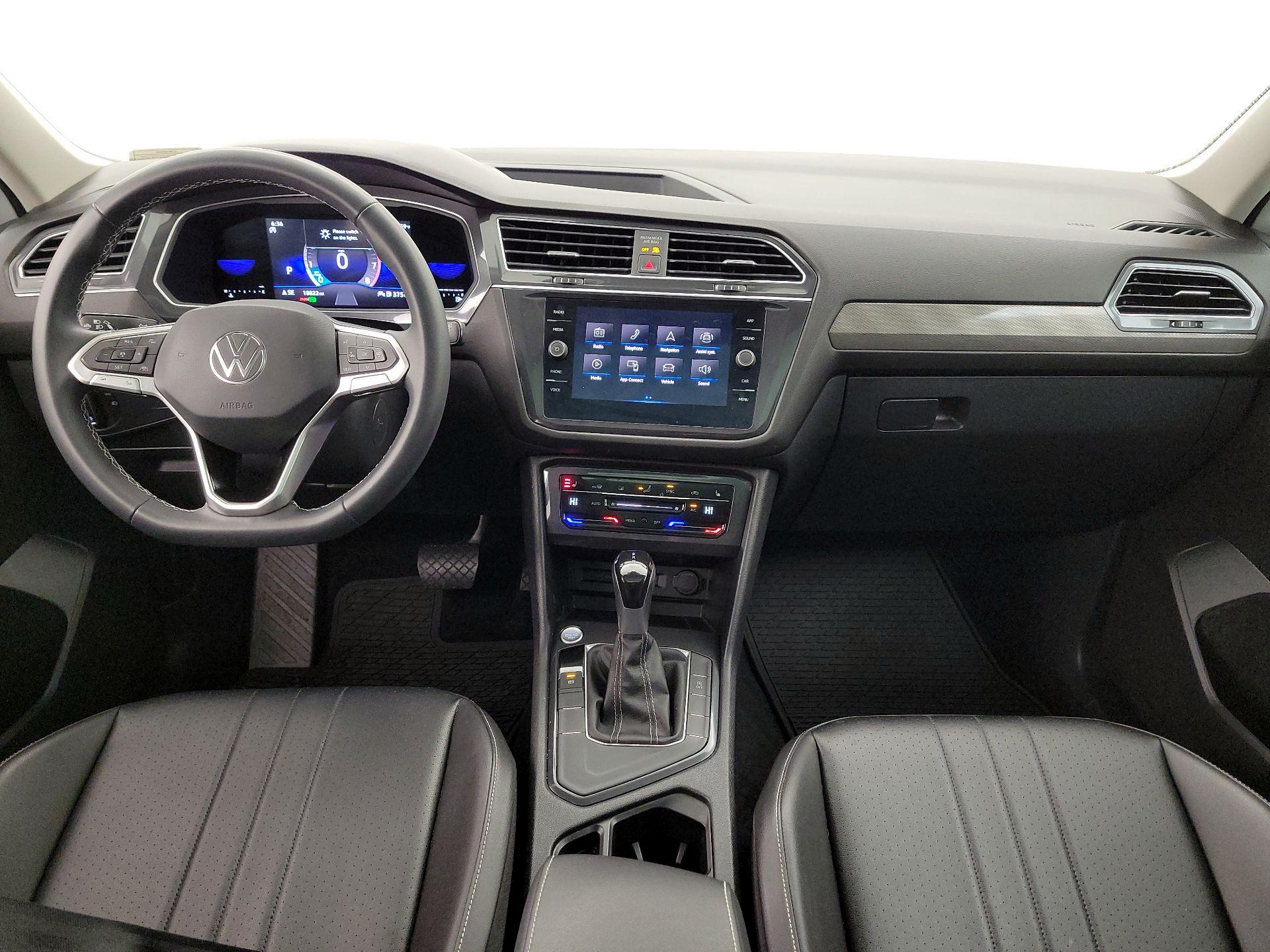 Thumbnail: 2022 Volkswagen Tiguan - 9