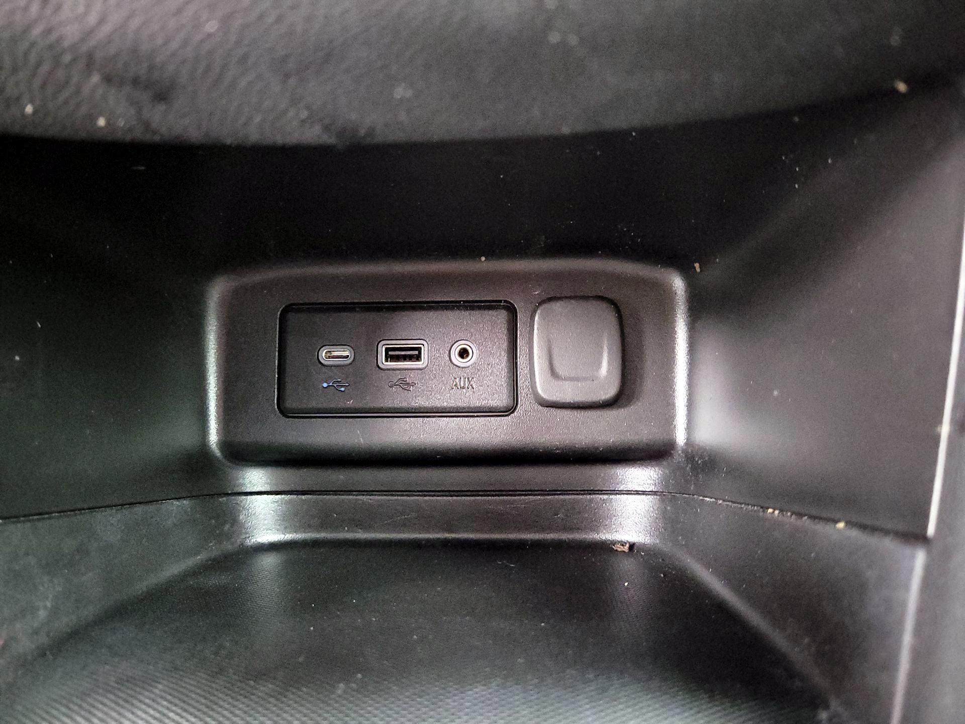 Thumbnail: 2023 Chevrolet Equinox - 18