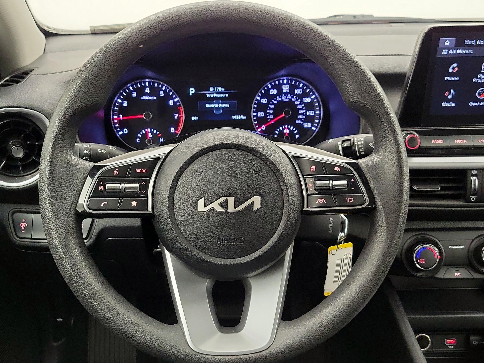 Thumbnail: 2022 Kia Forte - 10