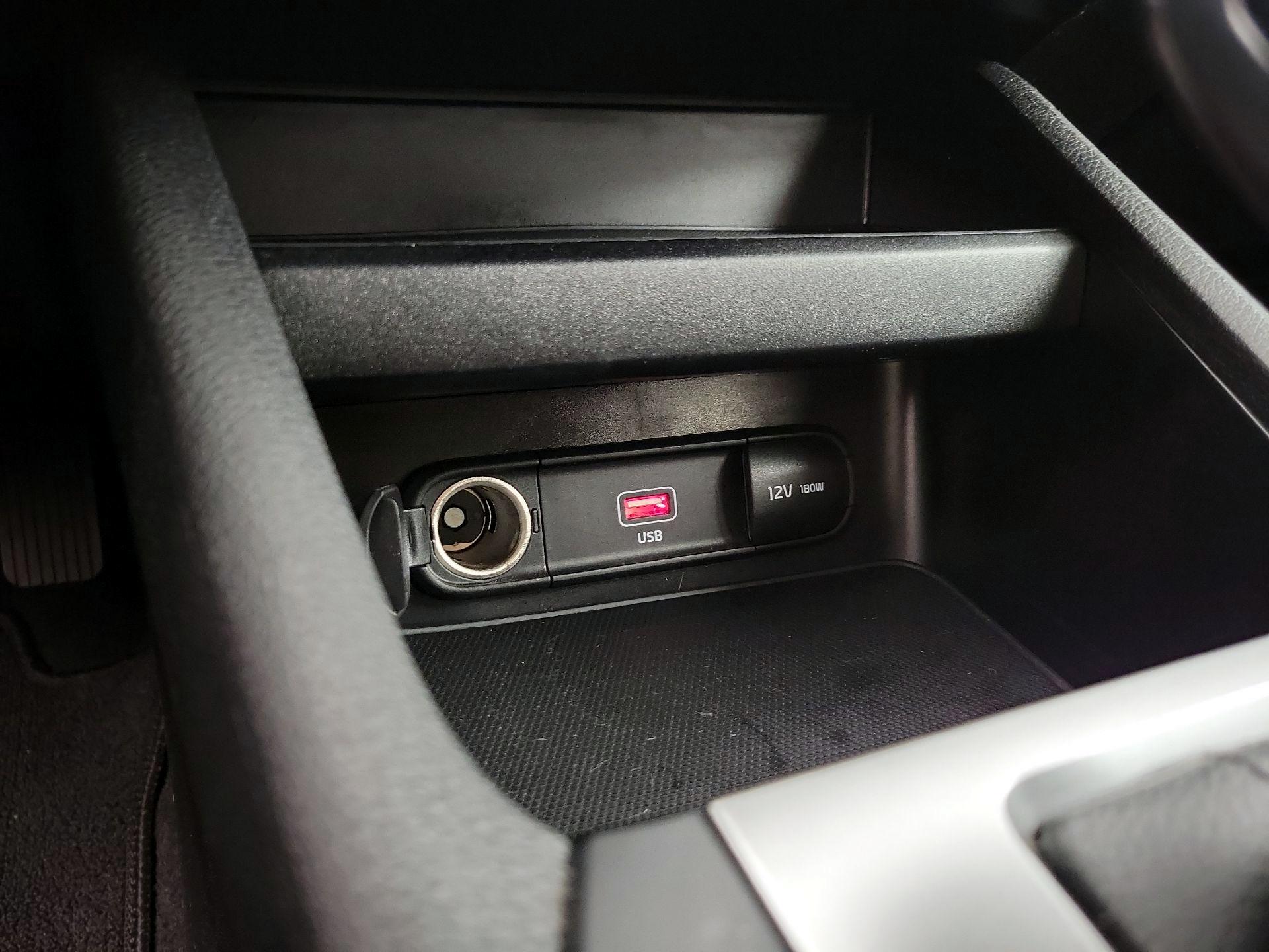 Thumbnail: 2022 Kia Forte - 18