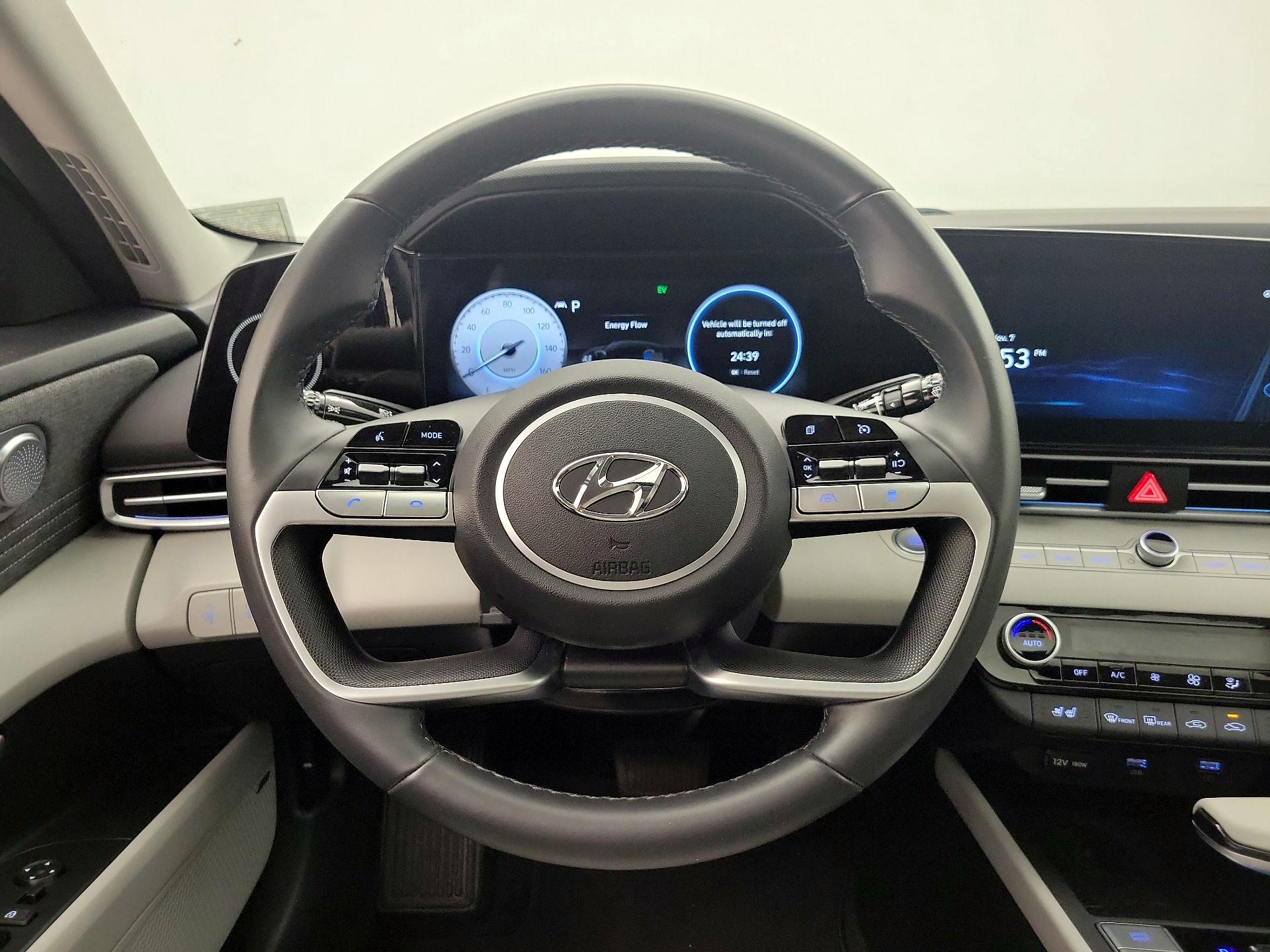 Thumbnail: 2023 Hyundai Elantra - 10