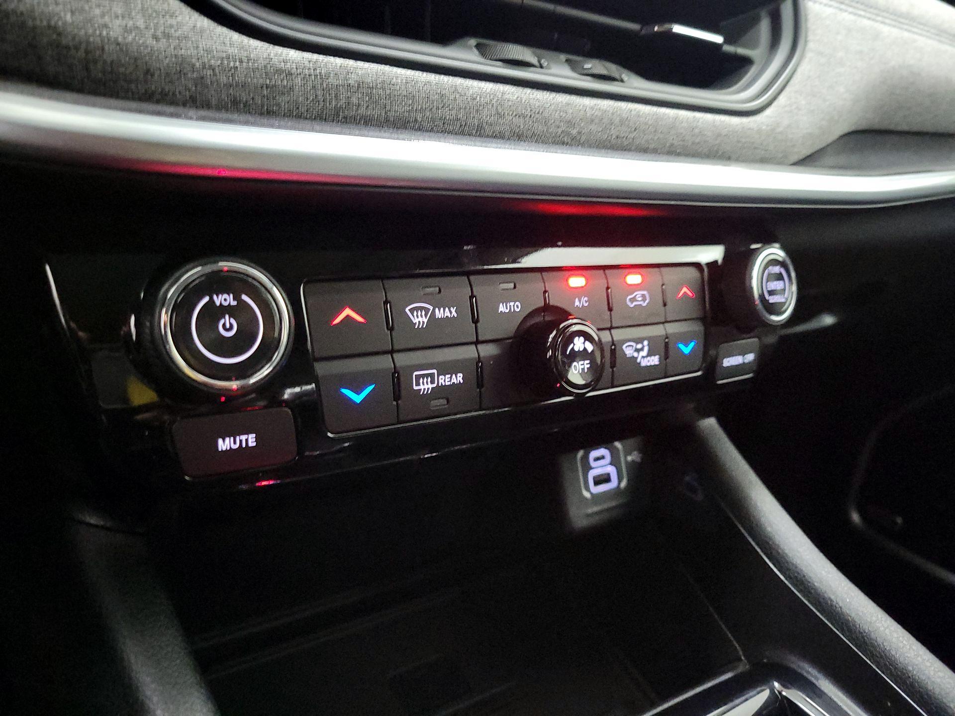 Thumbnail: 2022 Jeep Compass - 16