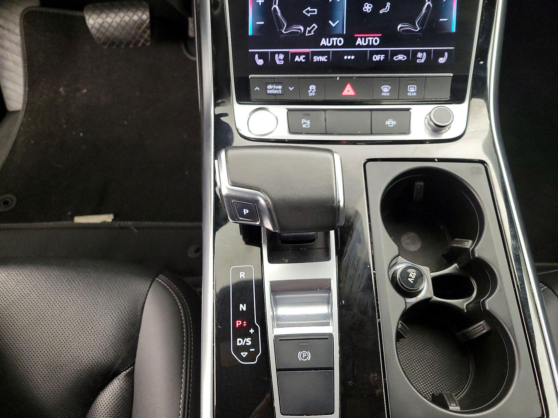 Thumbnail: 2020 Audi Q8 - 18