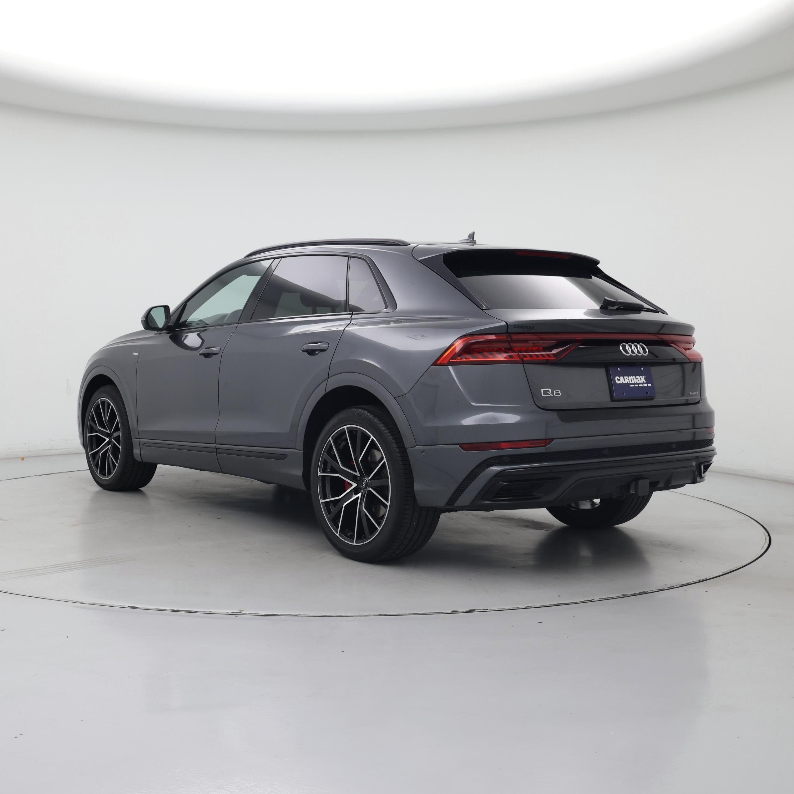 Thumbnail: 2020 Audi Q8 - 2