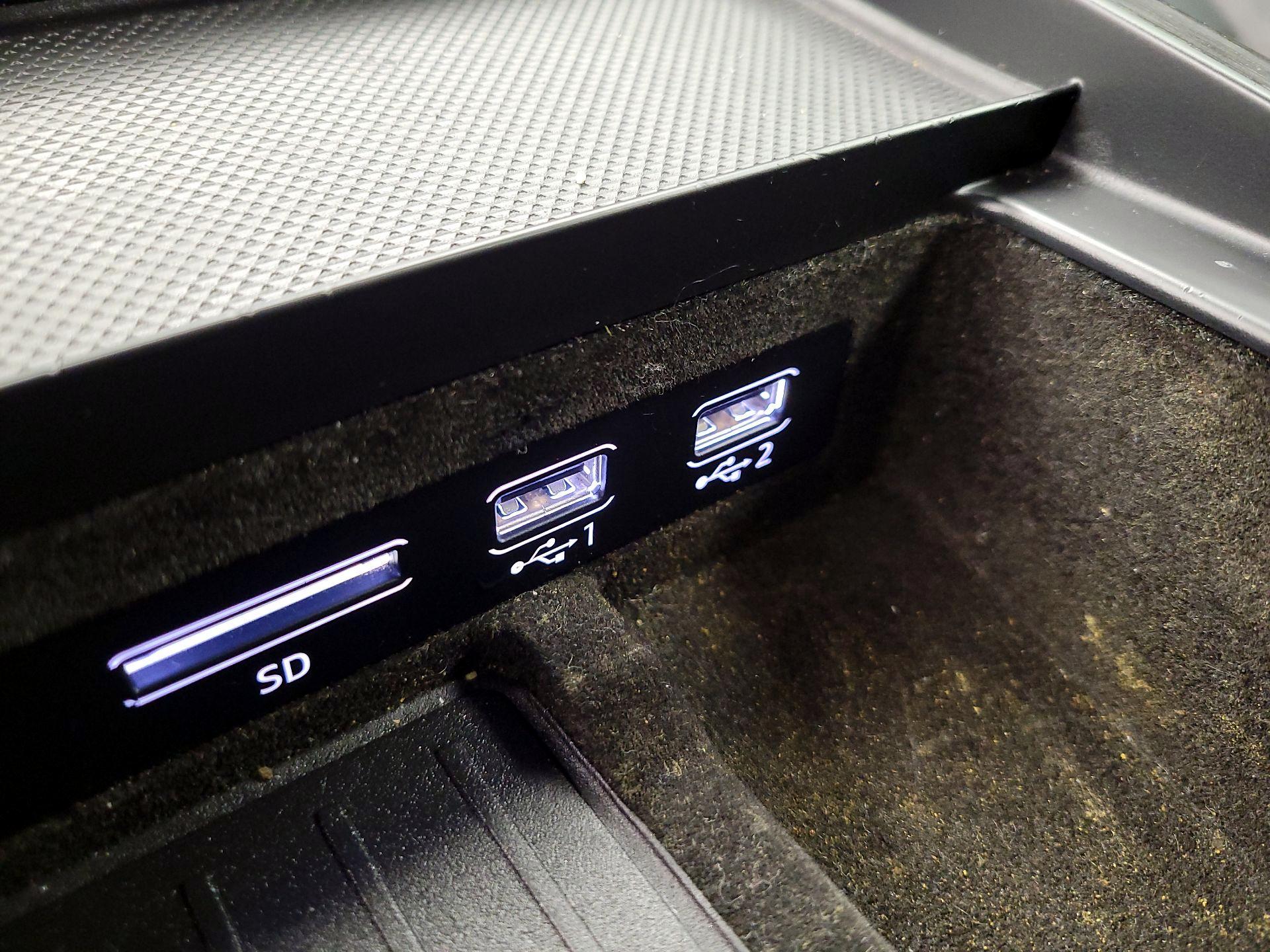 Thumbnail: 2020 Audi Q8 - 19