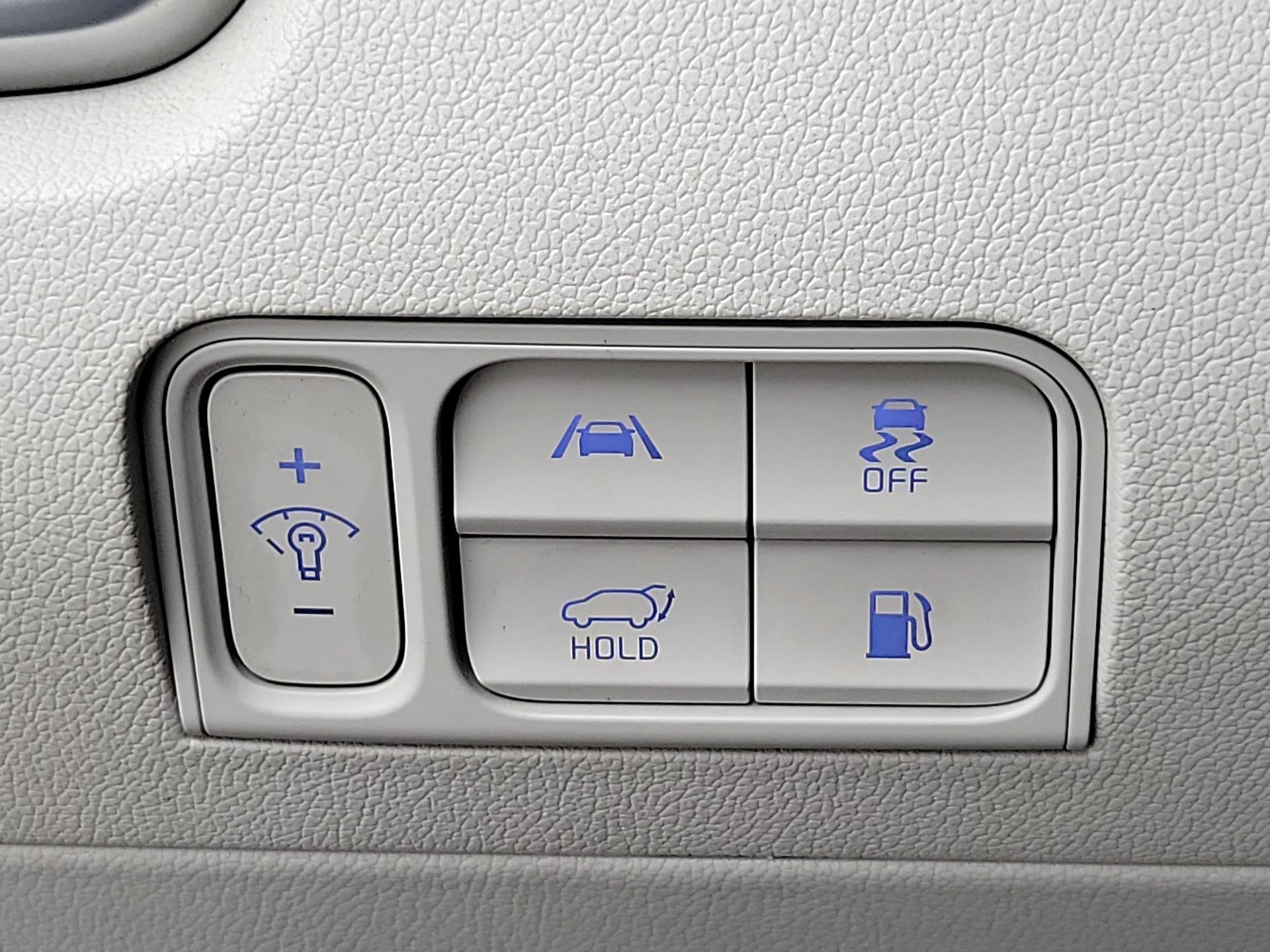 Thumbnail: 2022 Kia Sorento - 13