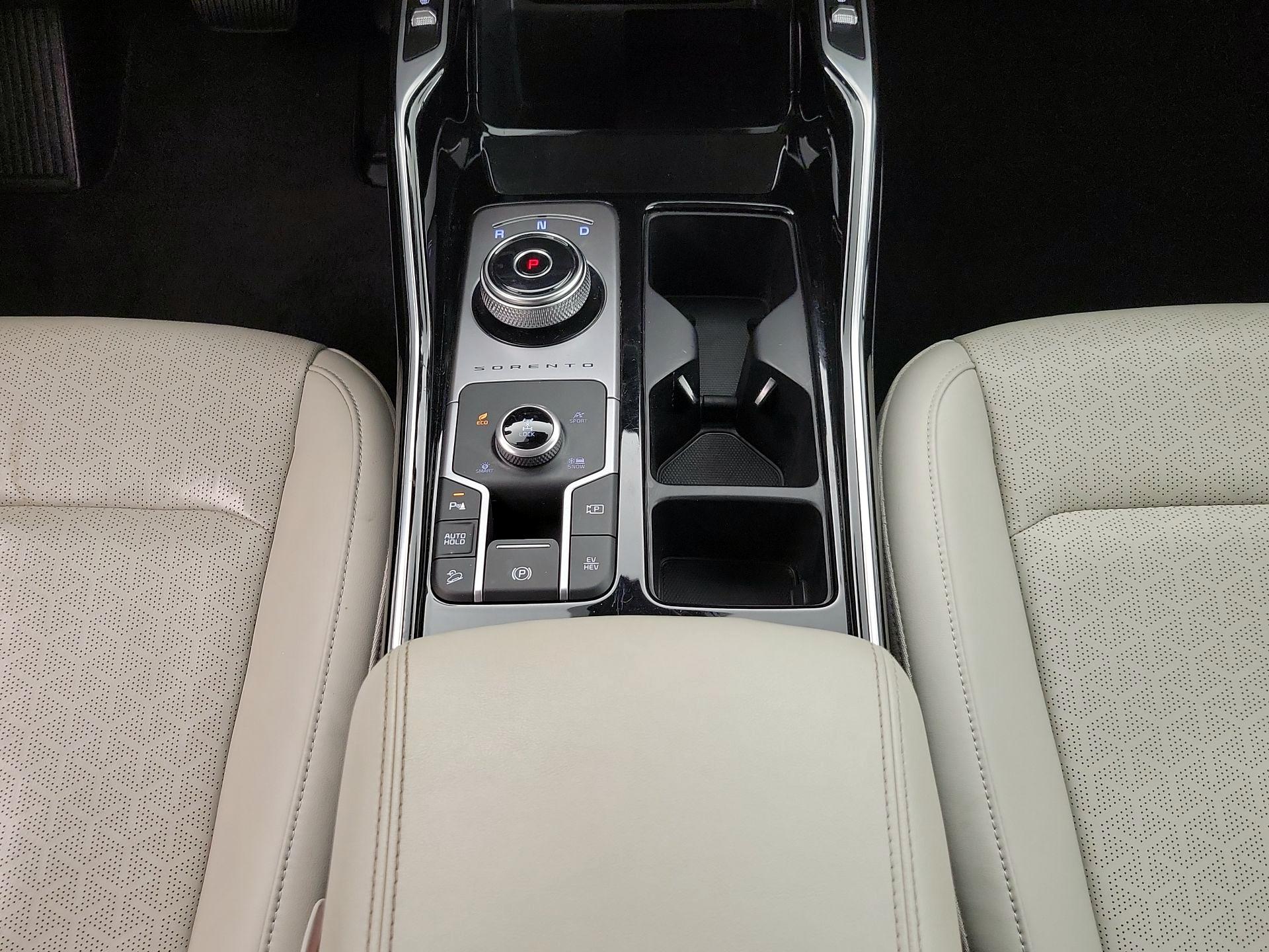 Thumbnail: 2022 Kia Sorento - 18