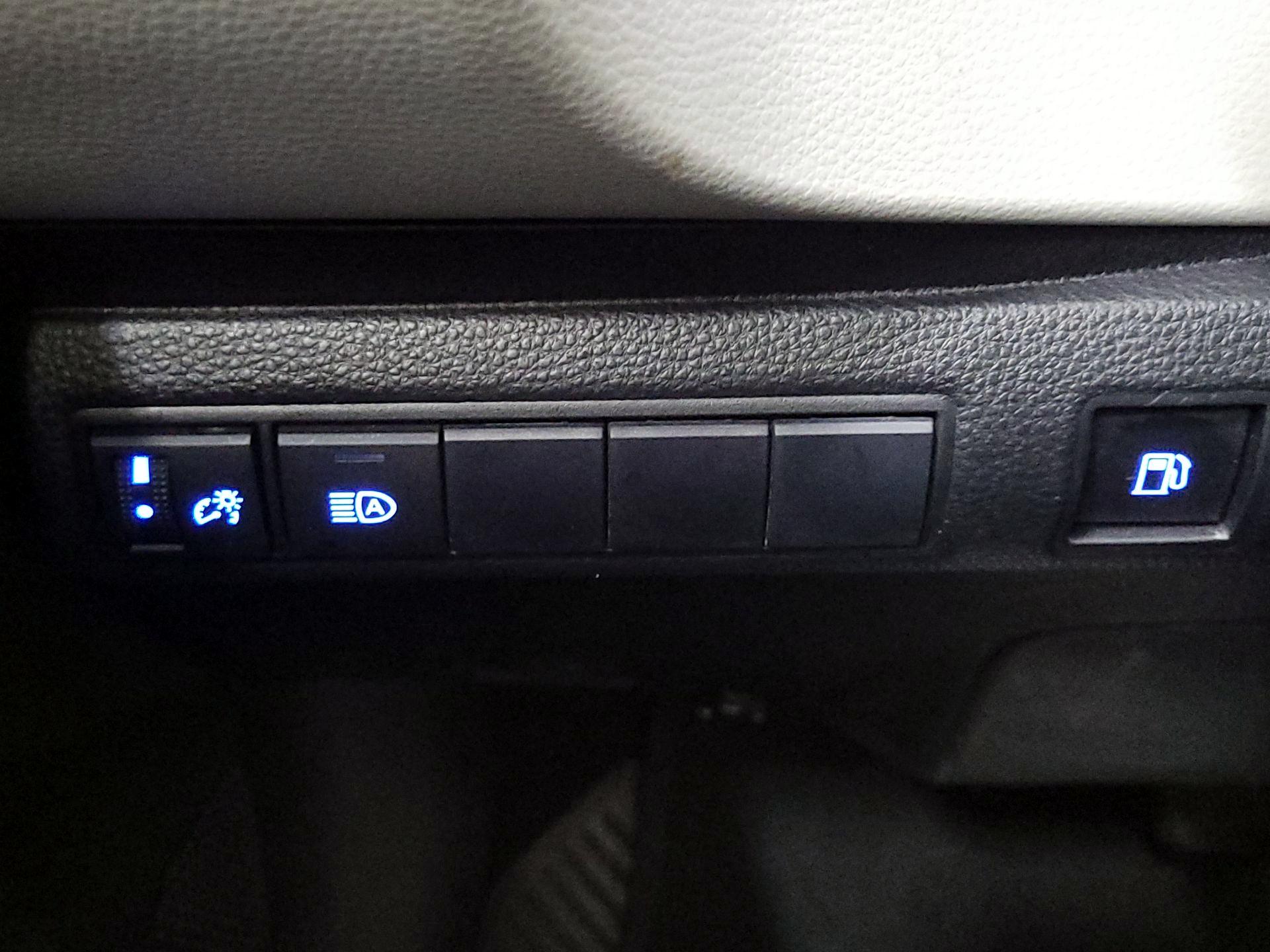 Thumbnail: 2021 Toyota Corolla - 13