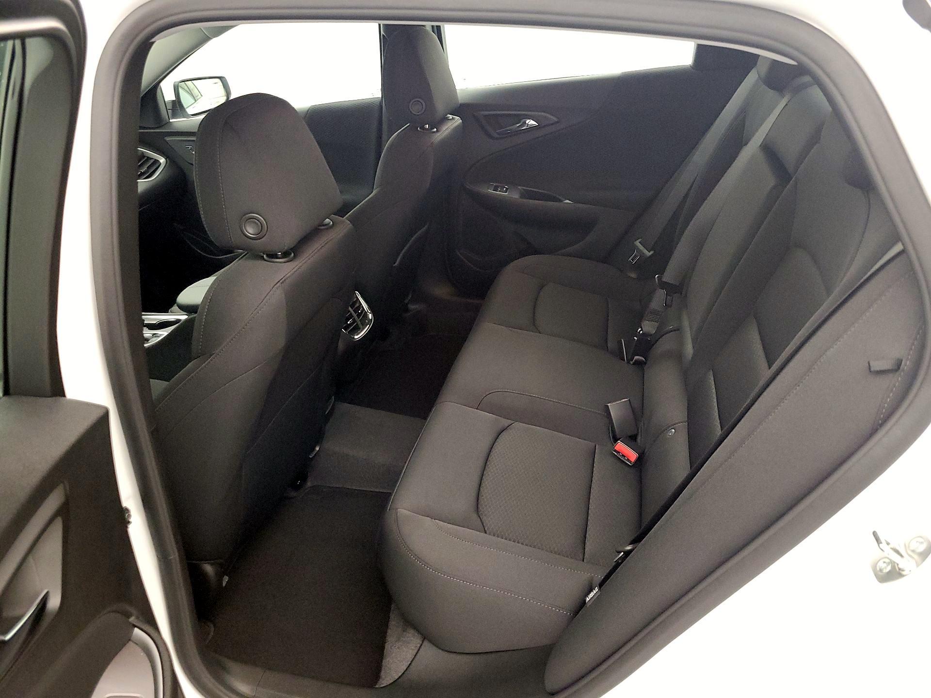 Thumbnail: 2025 Chevrolet Malibu - 18