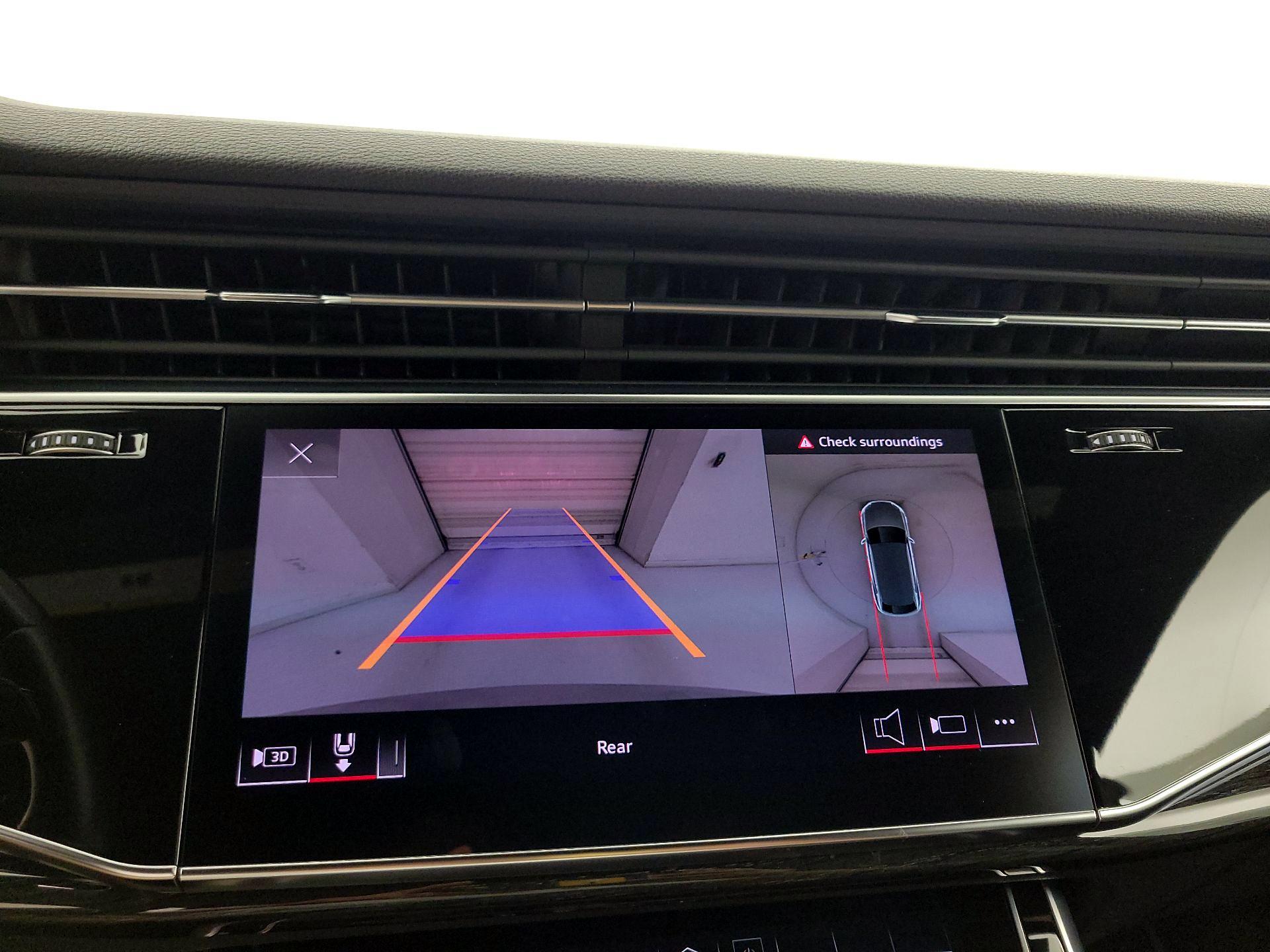 Thumbnail: 2021 Audi Q8 - 15