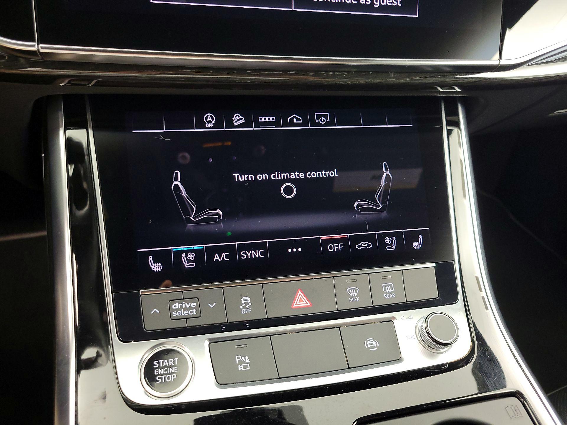 Thumbnail: 2021 Audi Q8 - 17