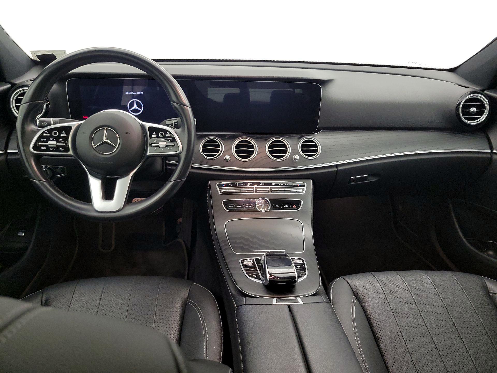 Thumbnail: 2020 Mercedes-Benz E-Class - 9