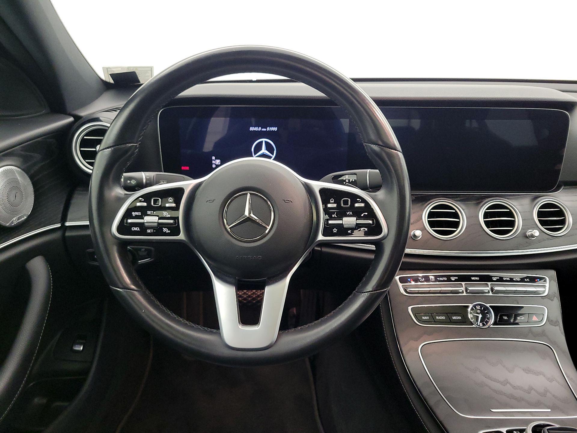 Thumbnail: 2020 Mercedes-Benz E-Class - 10