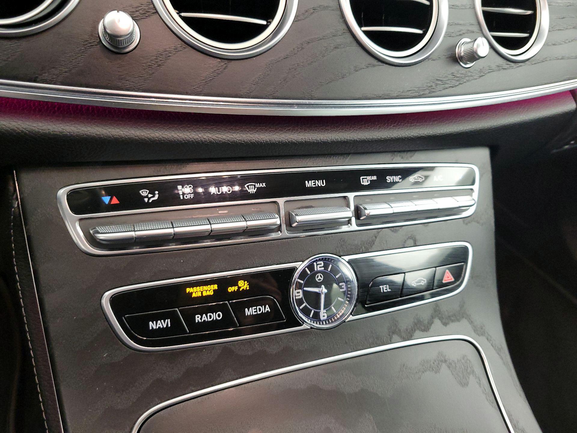 Thumbnail: 2020 Mercedes-Benz E-Class - 17