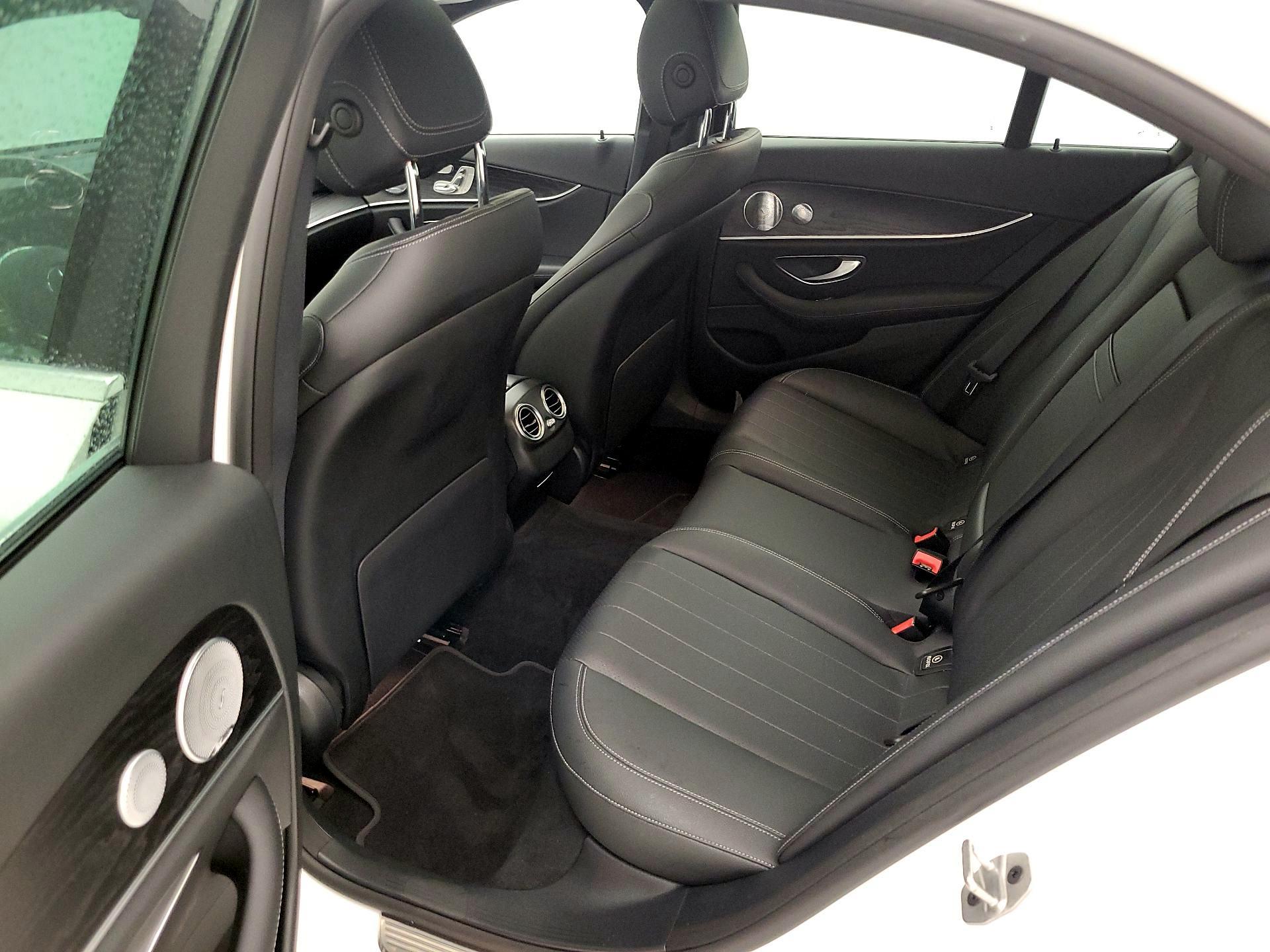 Thumbnail: 2020 Mercedes-Benz E-Class - 20