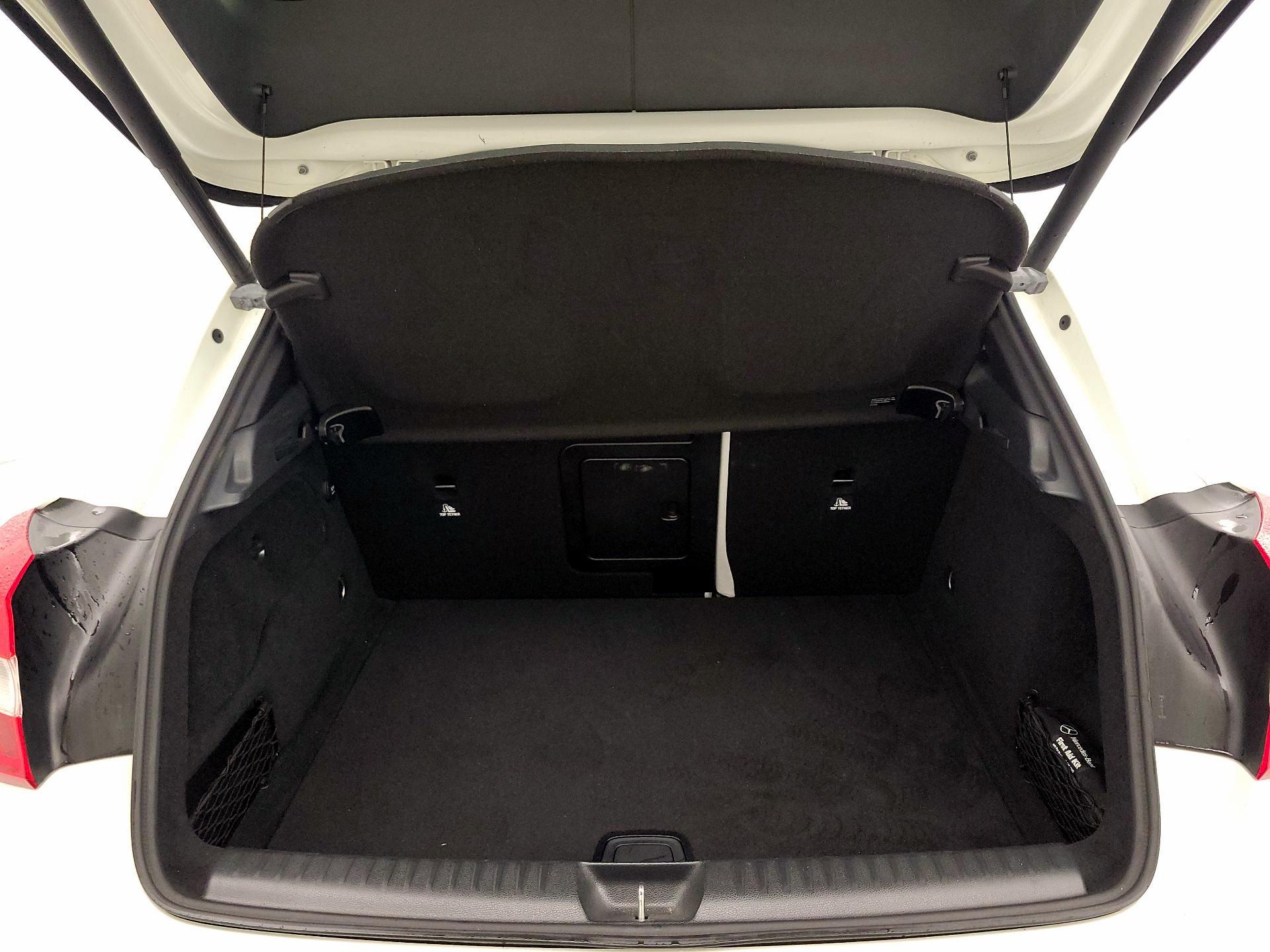 Thumbnail: 2016 Mercedes-Benz GLA - 19