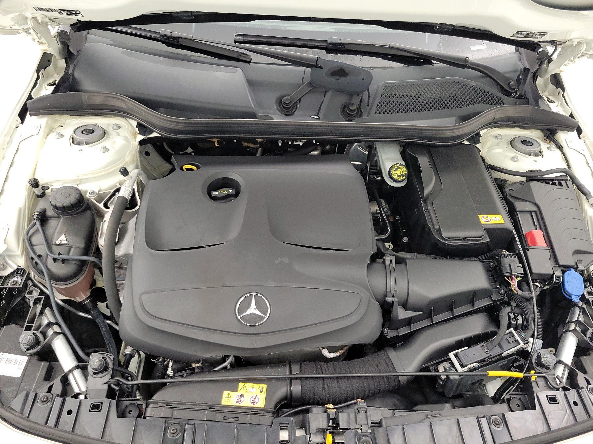 Thumbnail: 2016 Mercedes-Benz GLA - 20