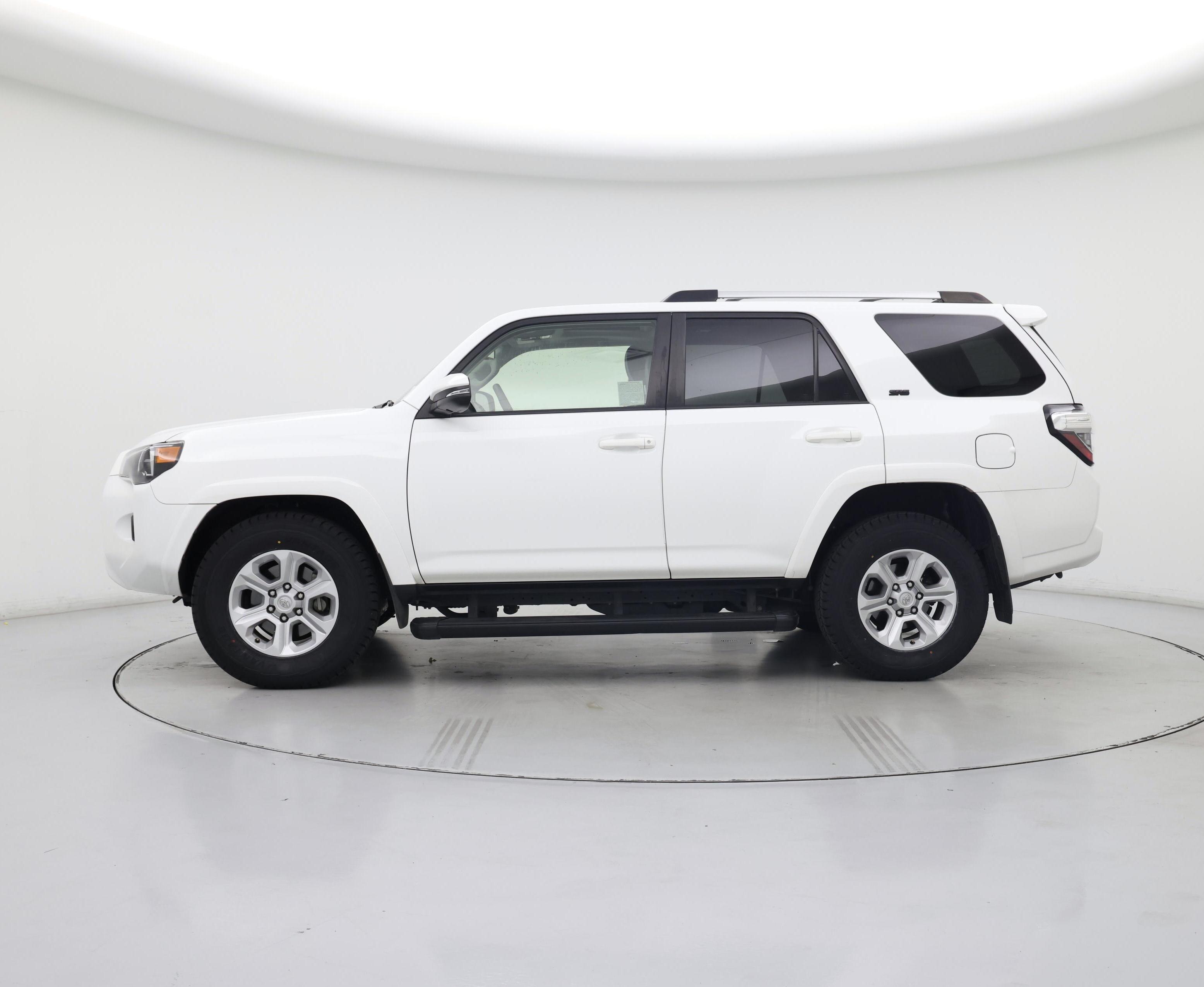 Thumbnail: 2022 Toyota 4Runner - 3