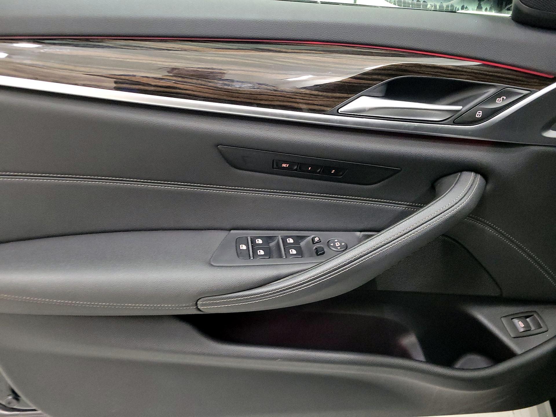 Thumbnail: 2022 BMW 5 Series - 12