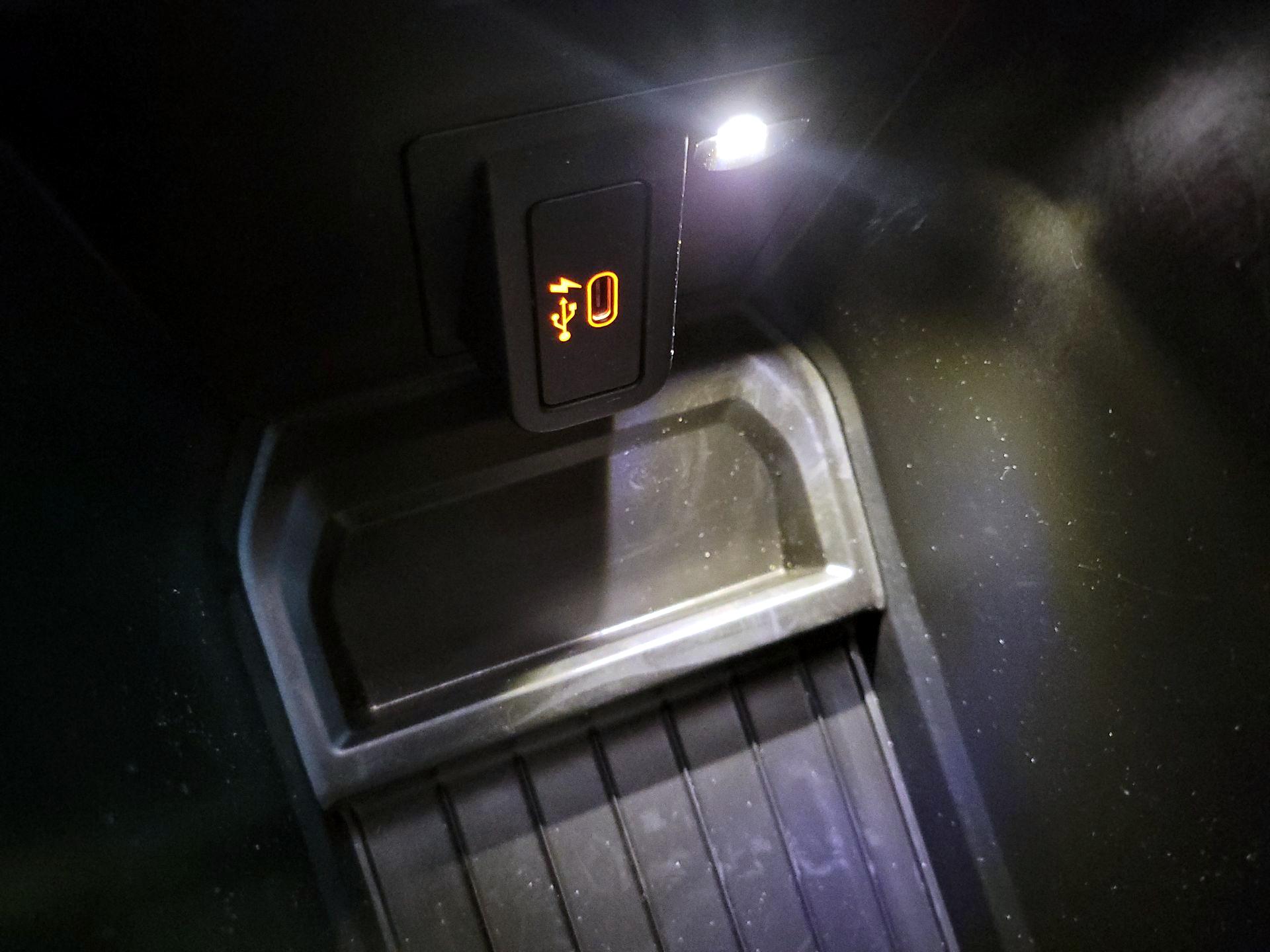 Thumbnail: 2021 BMW X4 - 19