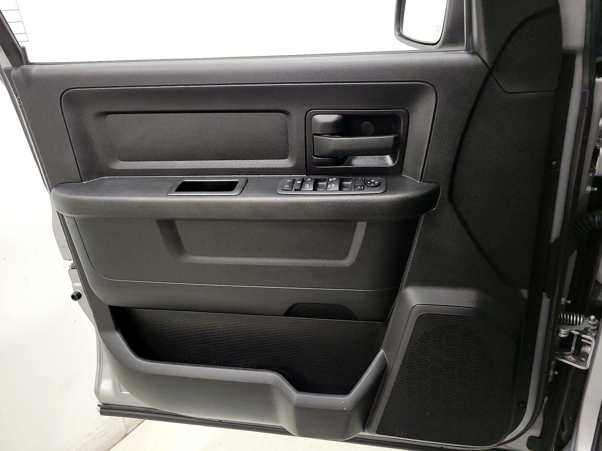 Thumbnail: 2023 RAM 1500 Classic - 12