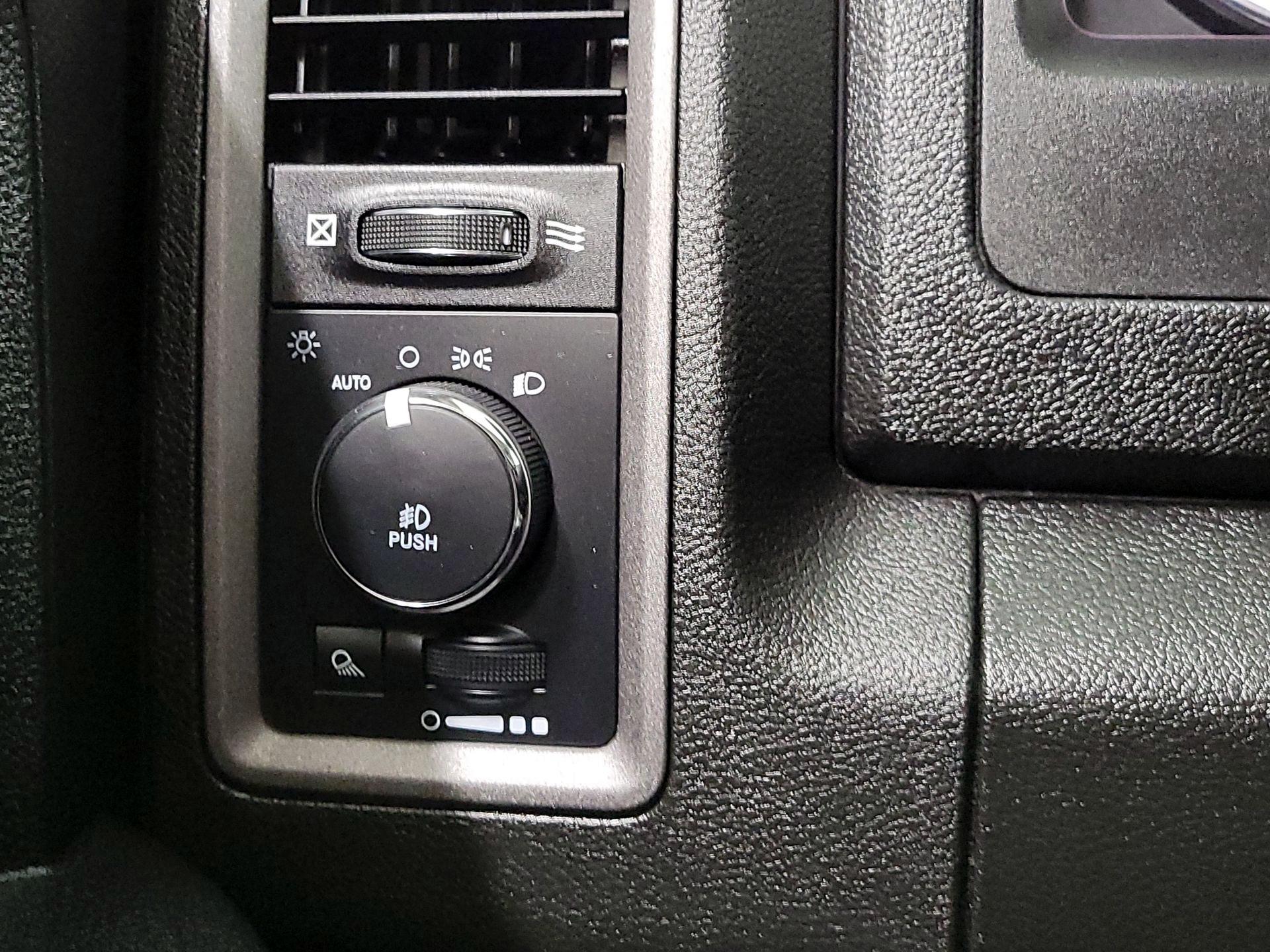 Thumbnail: 2023 RAM 1500 Classic - 13