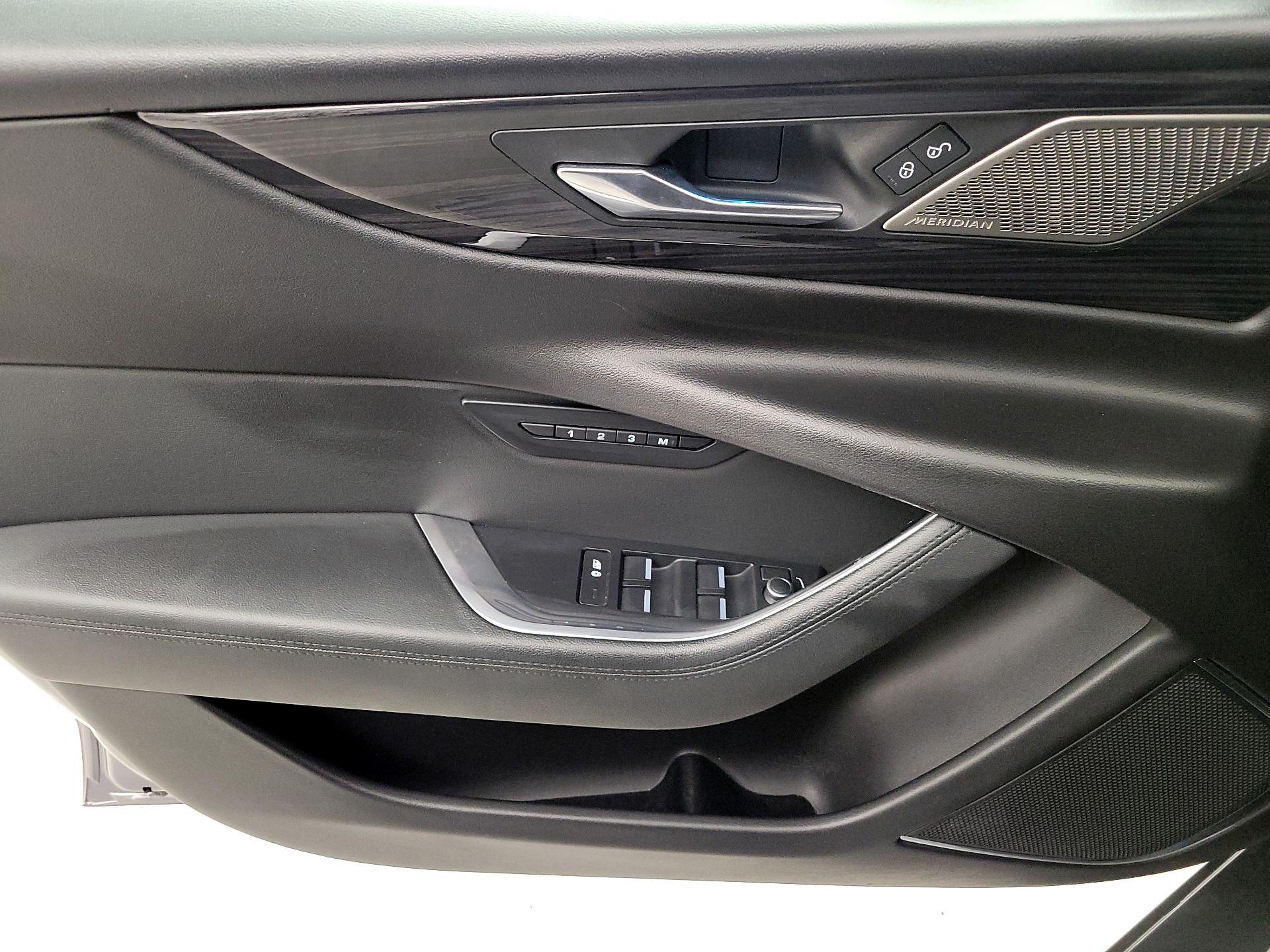 Thumbnail: 2020 Jaguar XE - 12