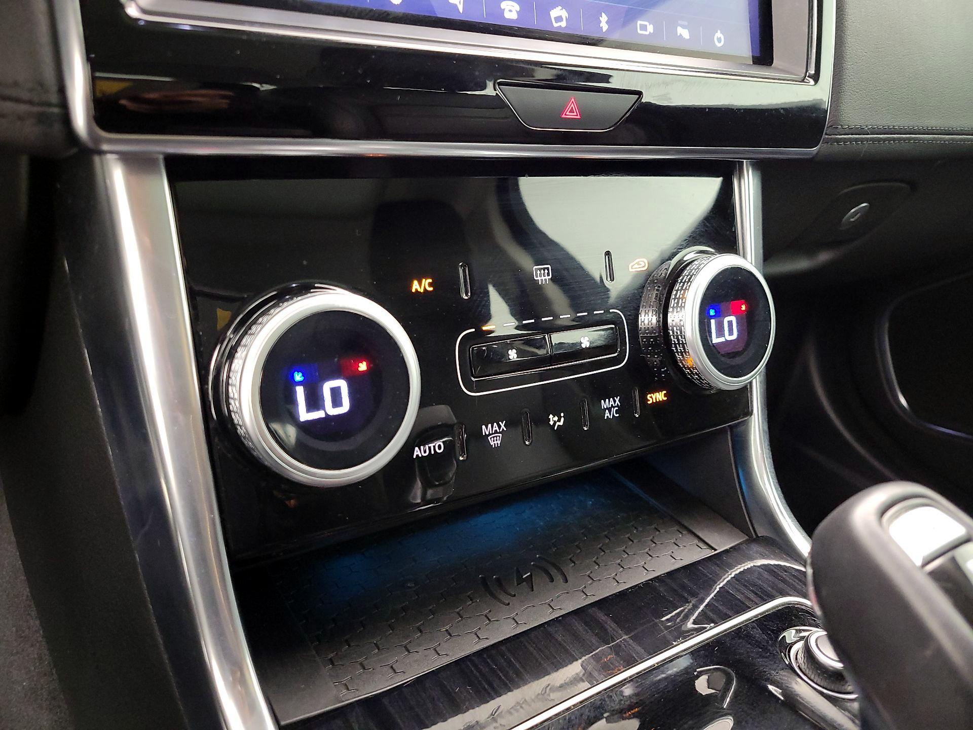 Thumbnail: 2020 Jaguar XE - 17