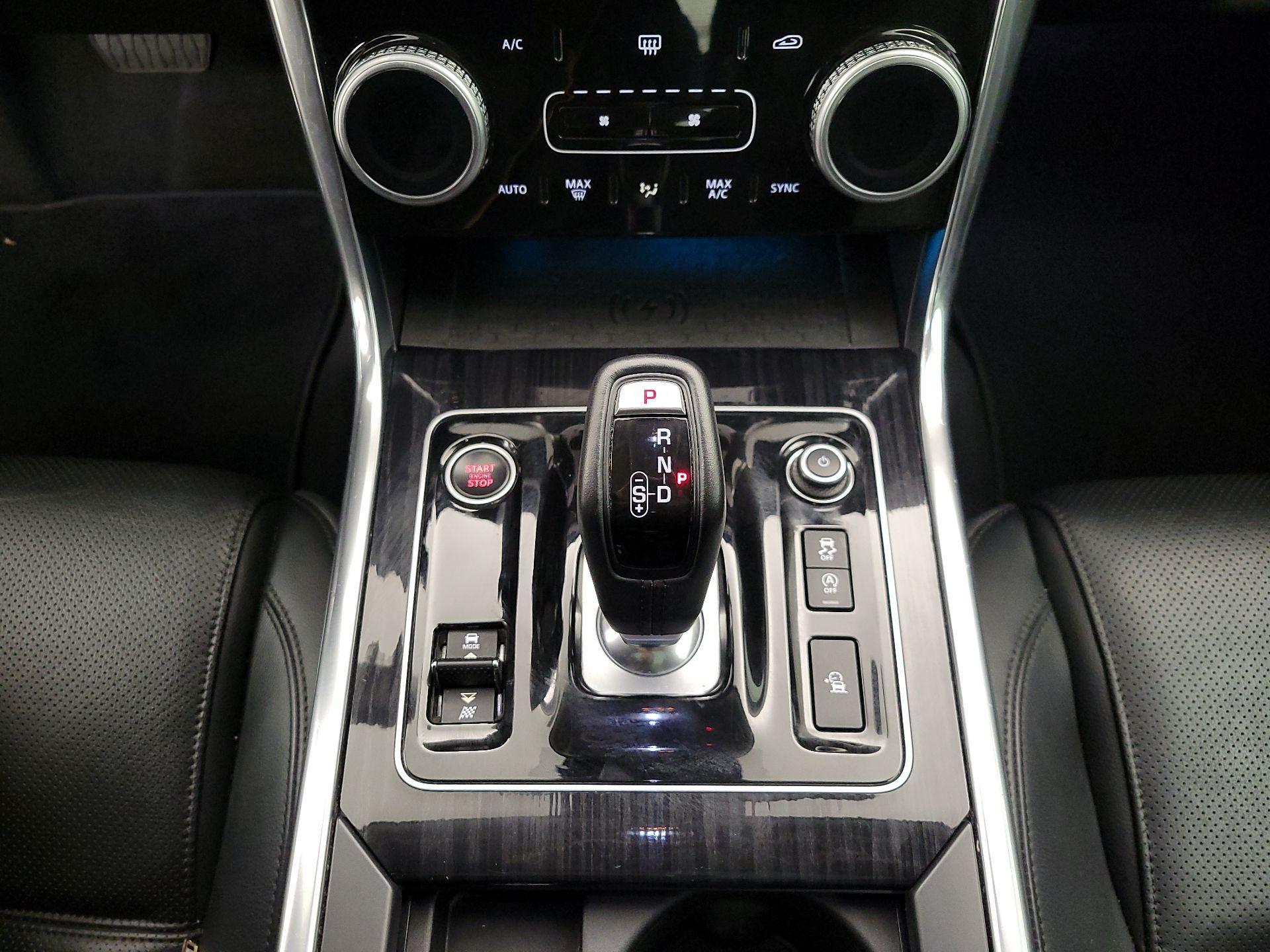 Thumbnail: 2020 Jaguar XE - 18