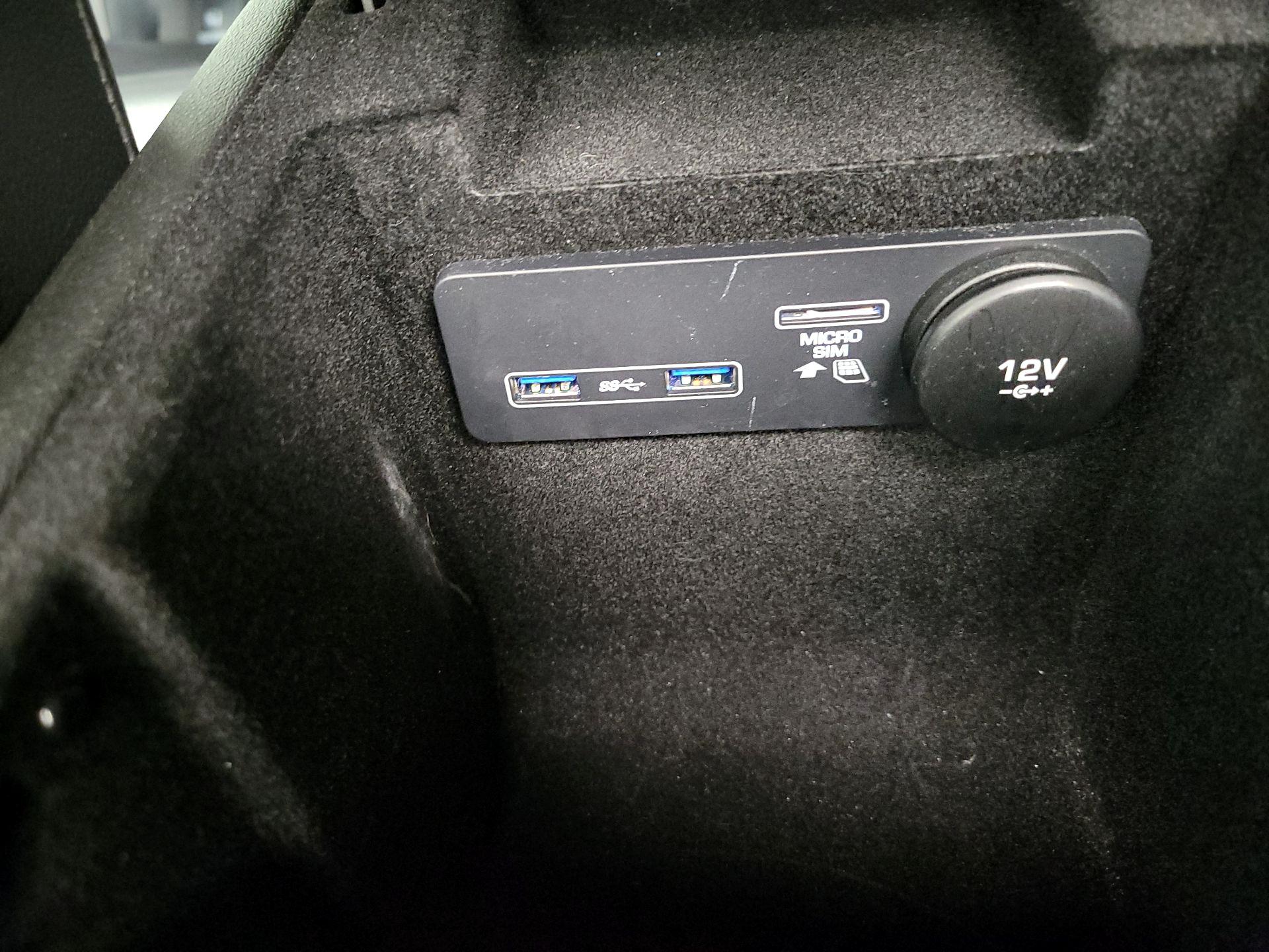 Thumbnail: 2020 Jaguar XE - 19