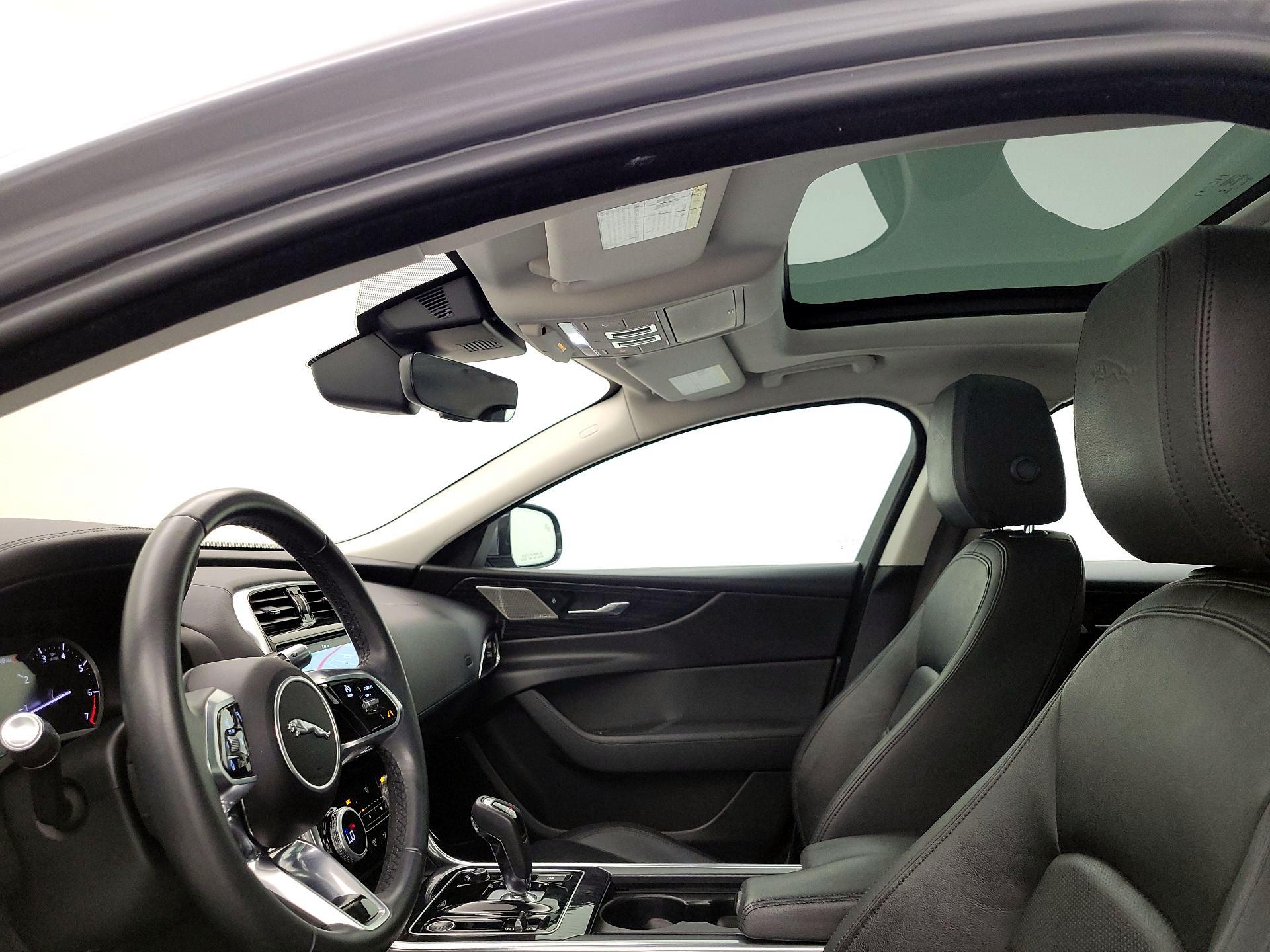 Thumbnail: 2020 Jaguar XE - 20