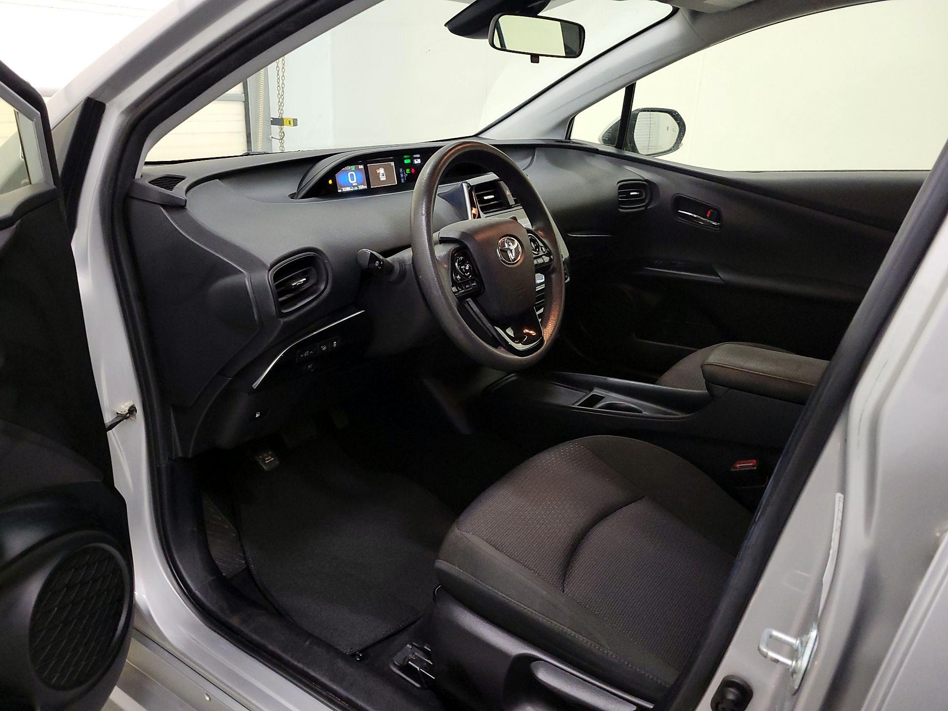 Thumbnail: 2021 Toyota Prius - 11