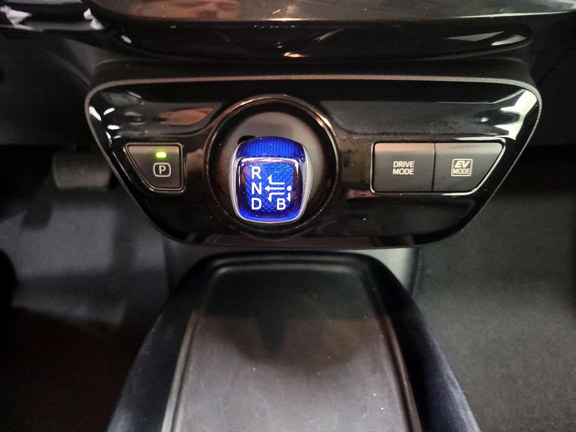 Thumbnail: 2021 Toyota Prius - 17