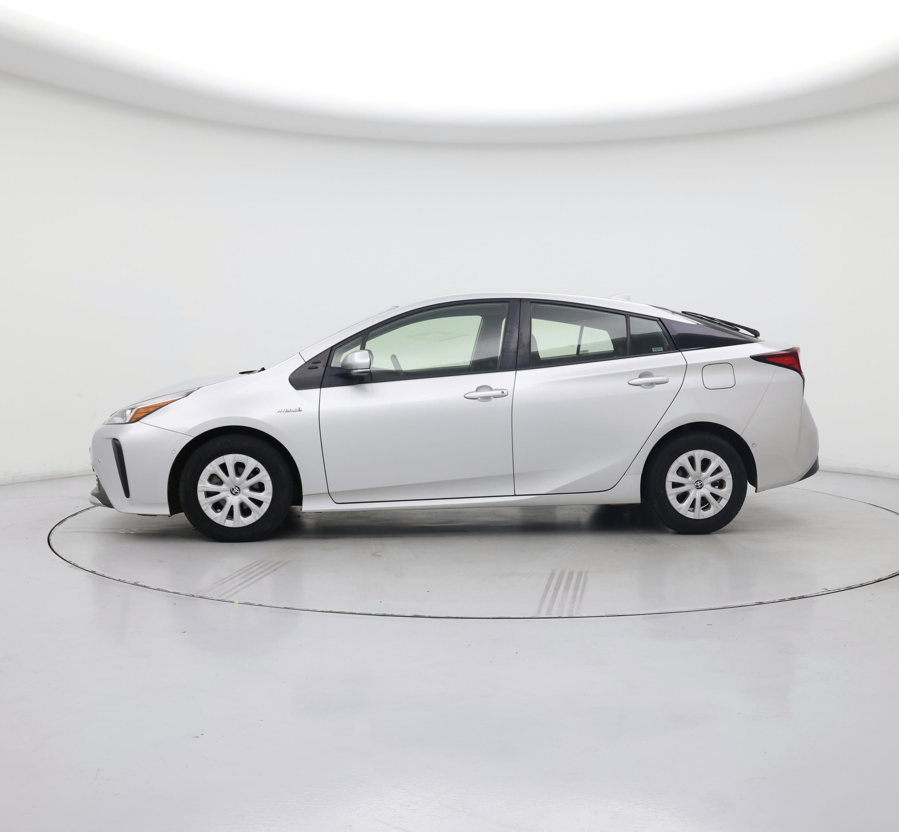 Thumbnail: 2021 Toyota Prius - 3