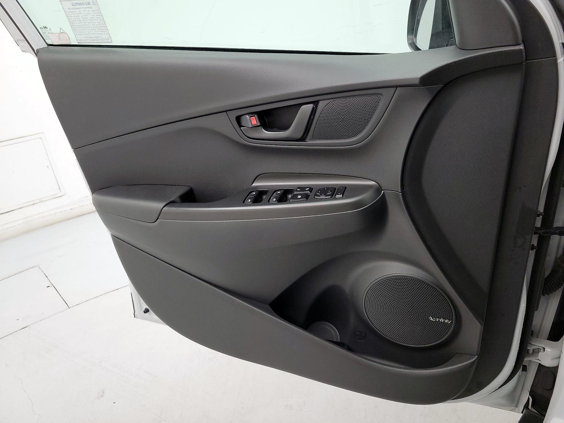 Thumbnail: 2020 Hyundai Kona - 12