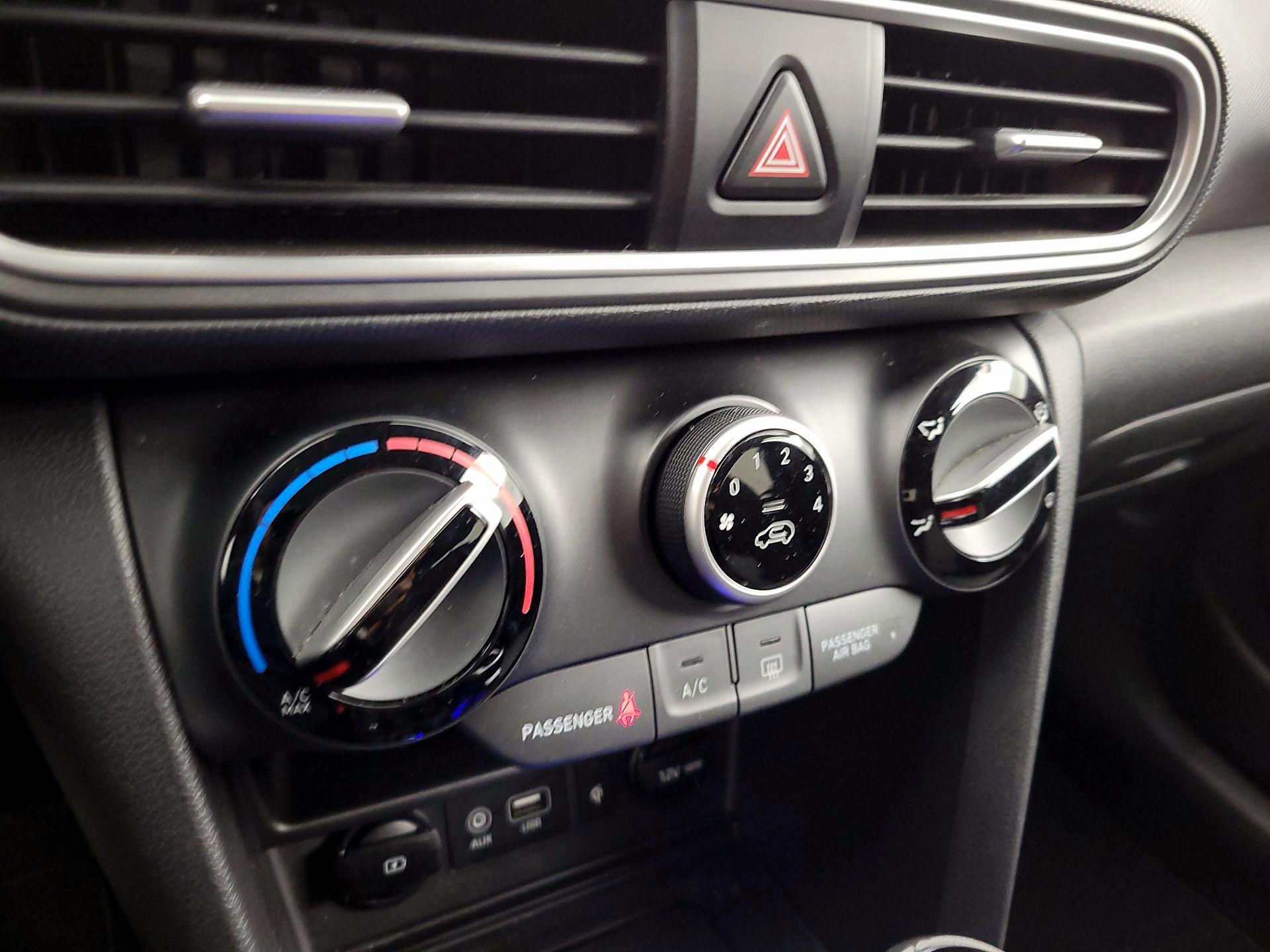 Thumbnail: 2020 Hyundai Kona - 16