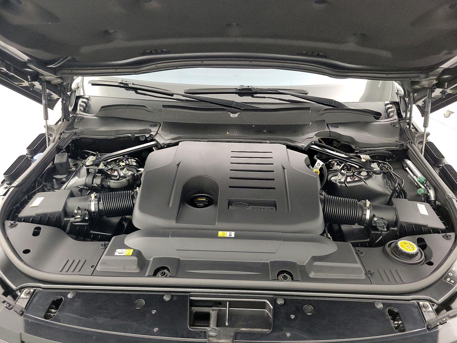 Thumbnail: 2022 Land Rover Range Rover - 19