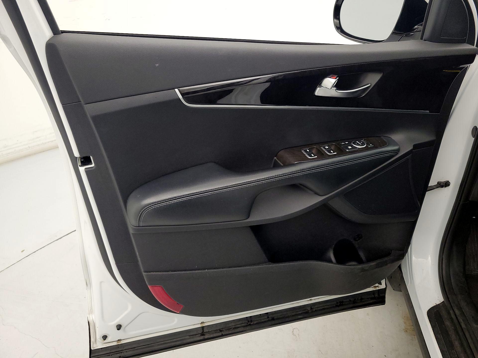 Thumbnail: 2017 Kia Sorento - 12