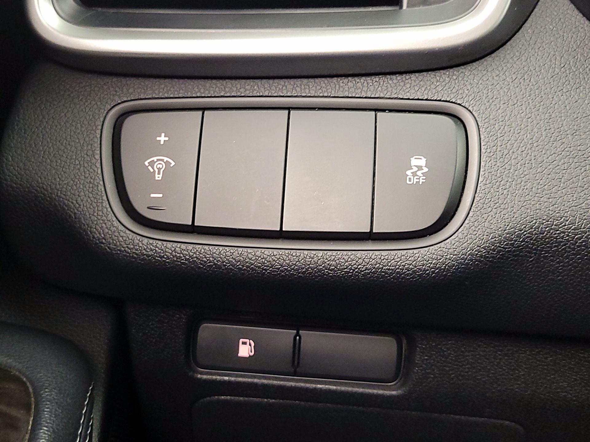 Thumbnail: 2017 Kia Sorento - 13